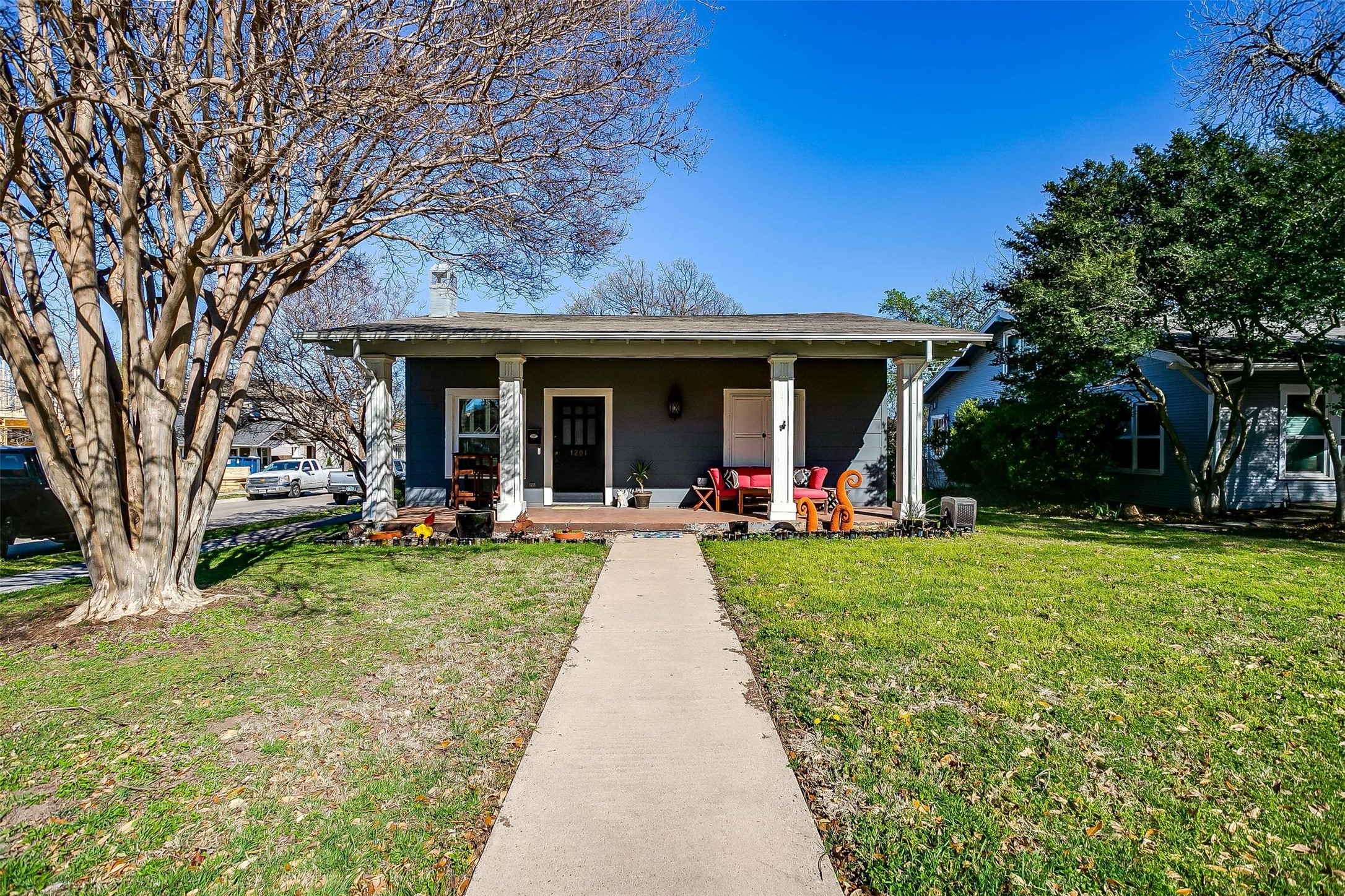Photos of 1201 Virginia Pl Fort Worth TX 76107