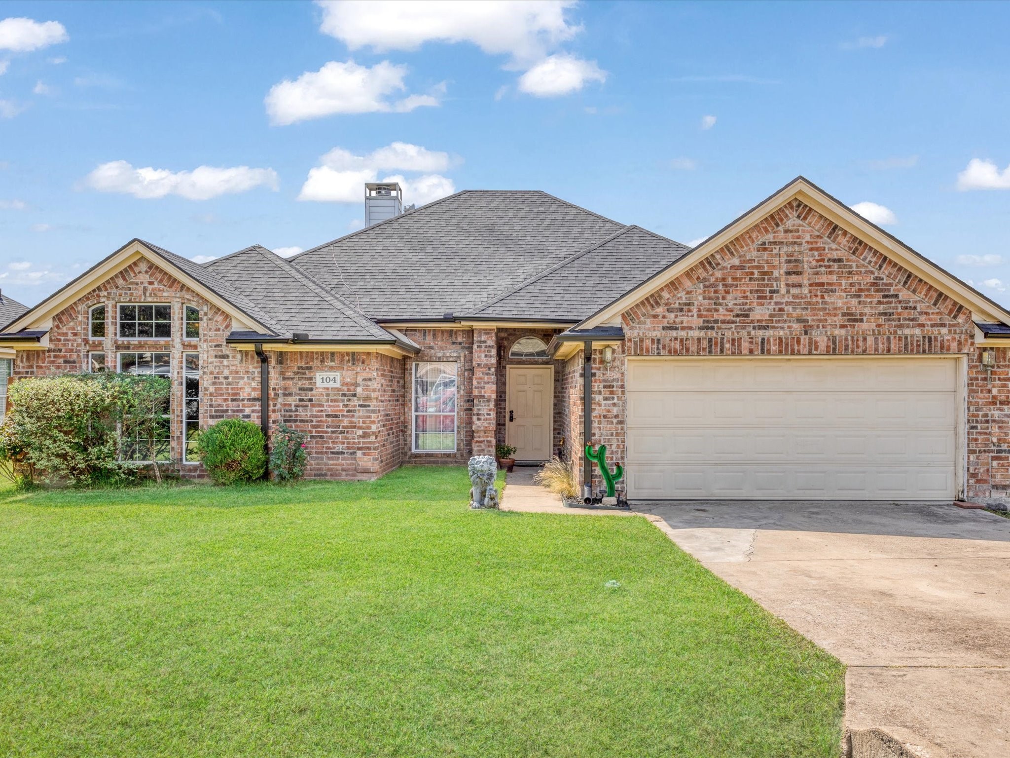 Photos of 104 Palomino Dr Palmer TX 75152