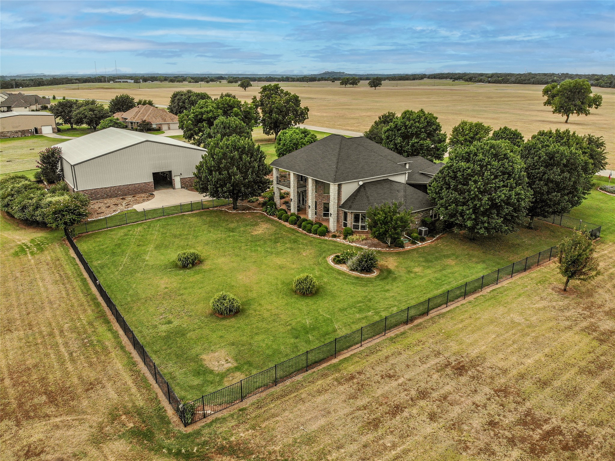 Photos of 103 Silver Sage Ct Weatherford TX 76087