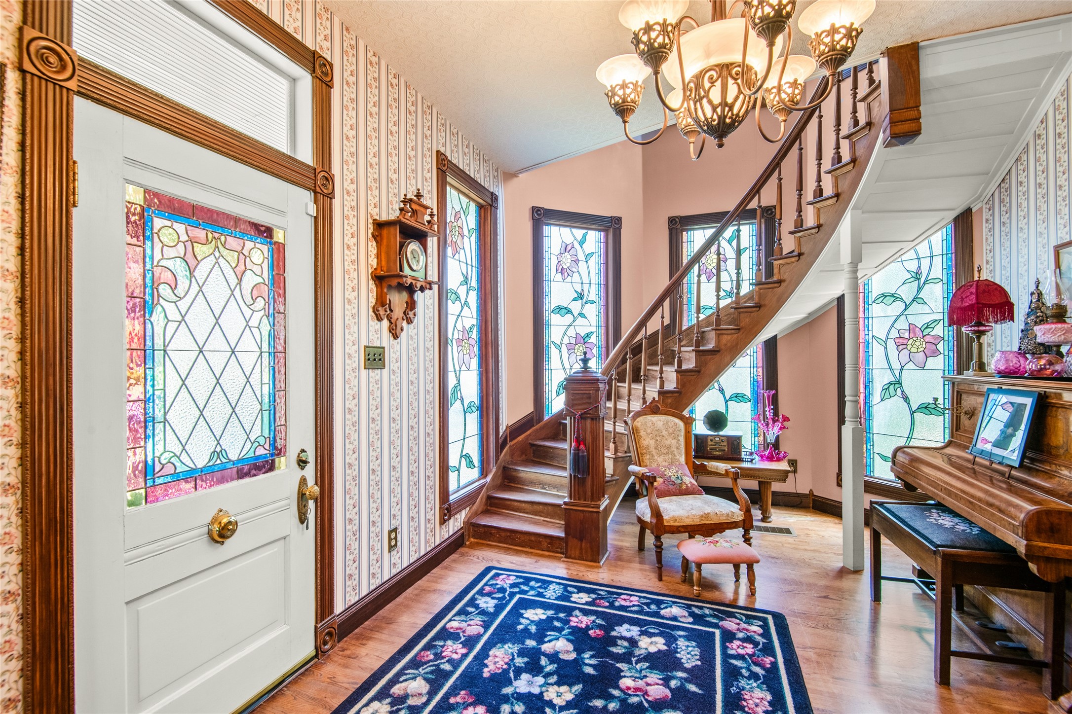 Photos of 1303 W Main St Waxahachie TX 75165