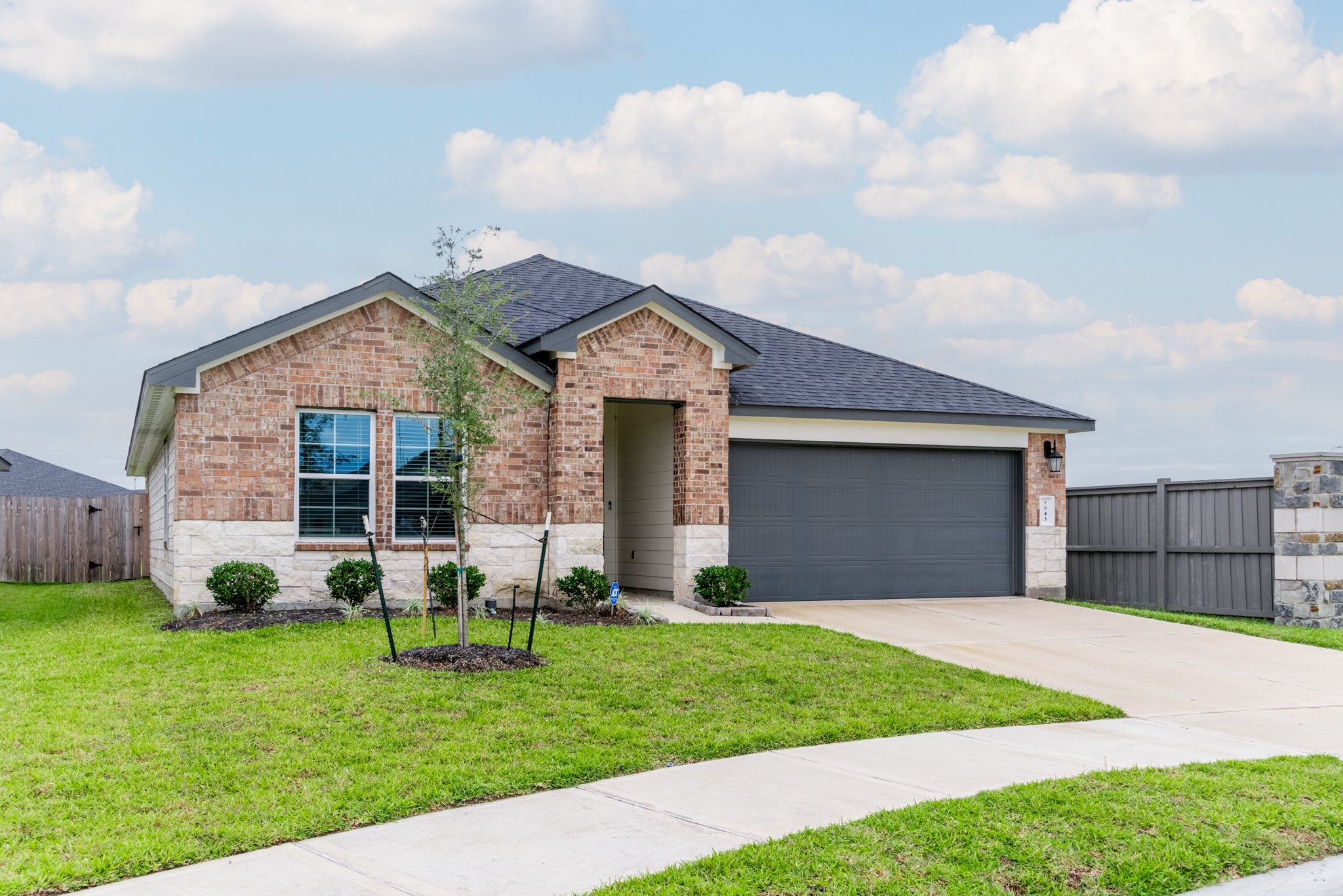 Photos of 7543 Cynomys Ct Rosharon TX 77583