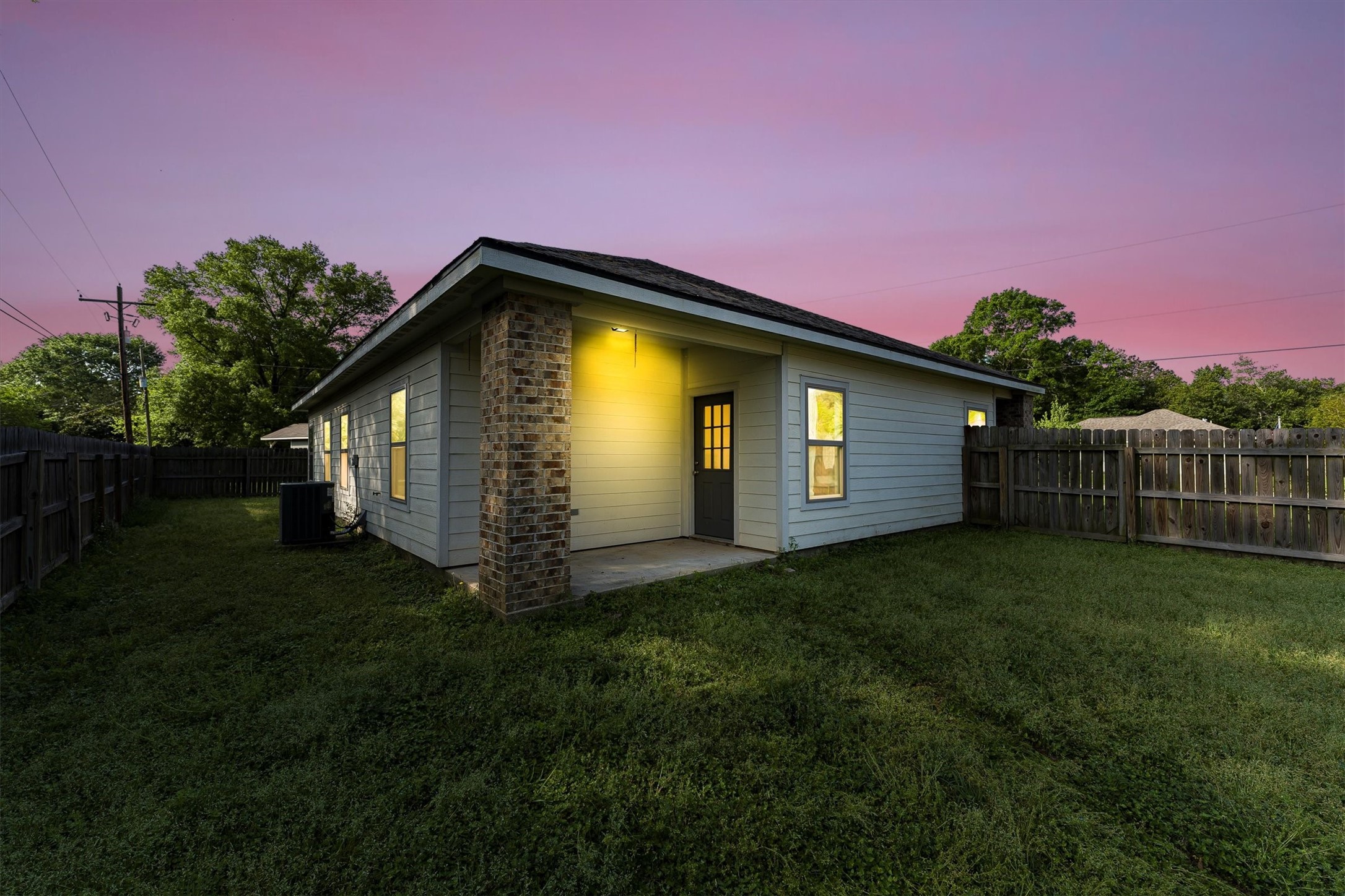 Photos of 12523 Gulf Coast Dr Willis TX 77378