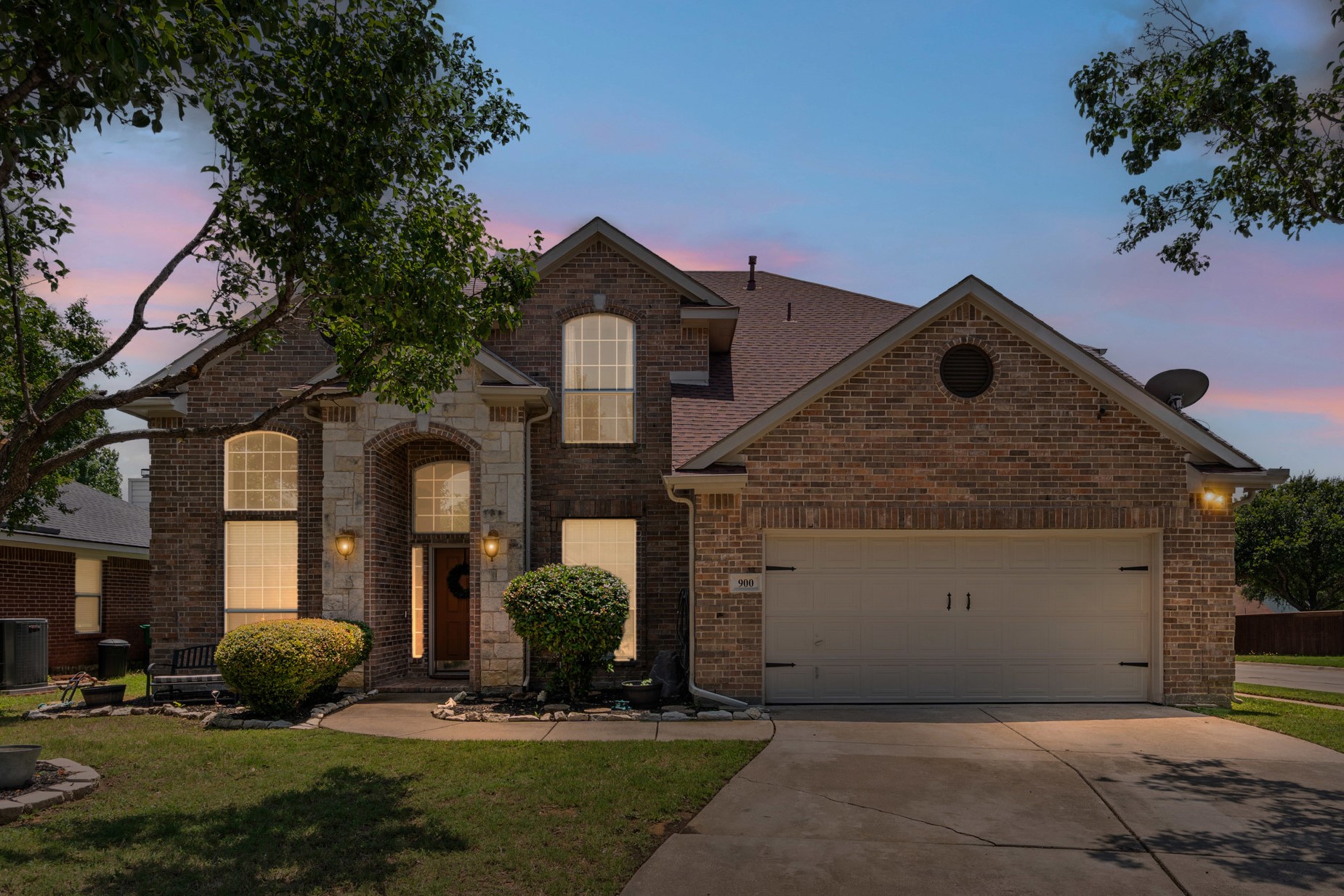 Photos of 900 Circle View Ln Denton TX 76210