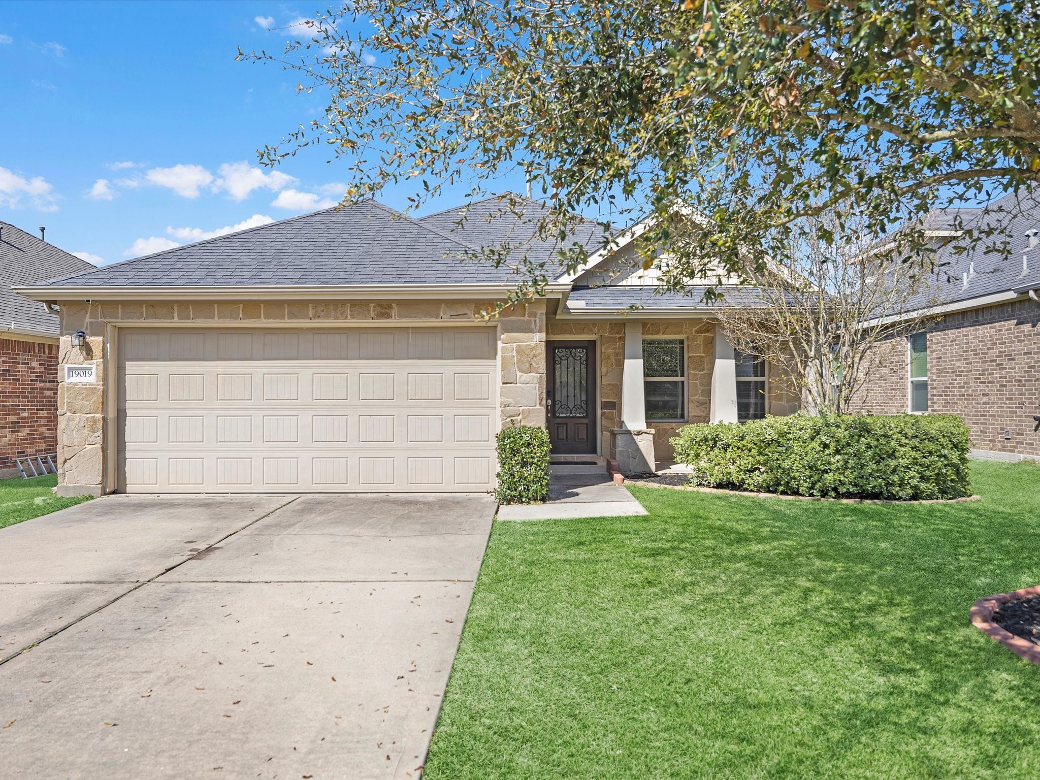 Photos of 19019 Pinewood Point Ln Tomball TX 77377