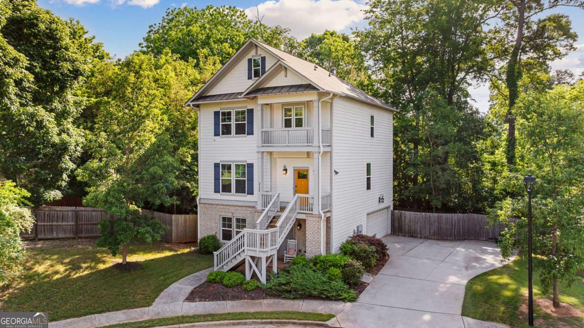 Photos of 2136 Oak Knob Dr Decatur GA 30032