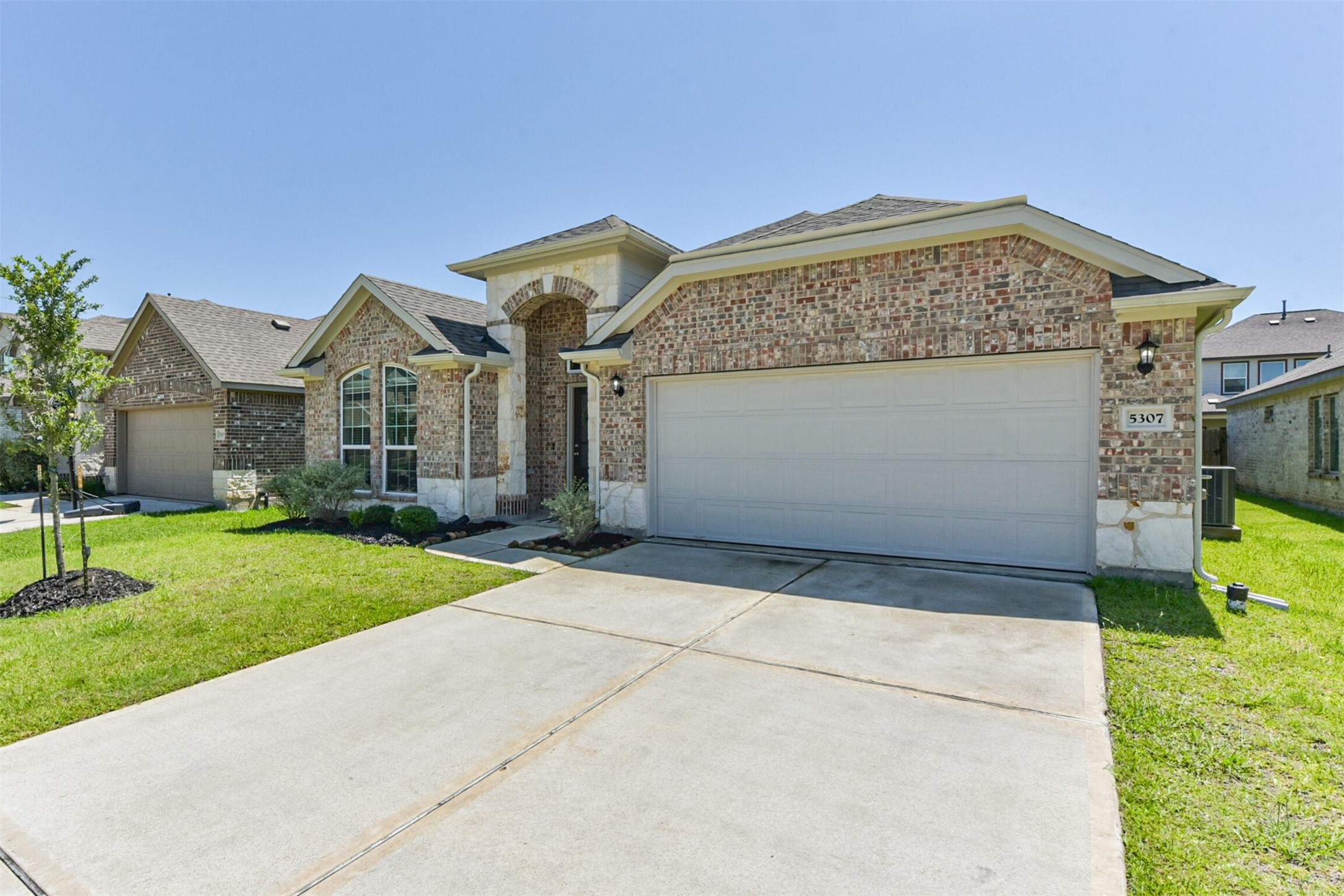 Photos of 5307 Cascade Ct Alvin TX 77511
