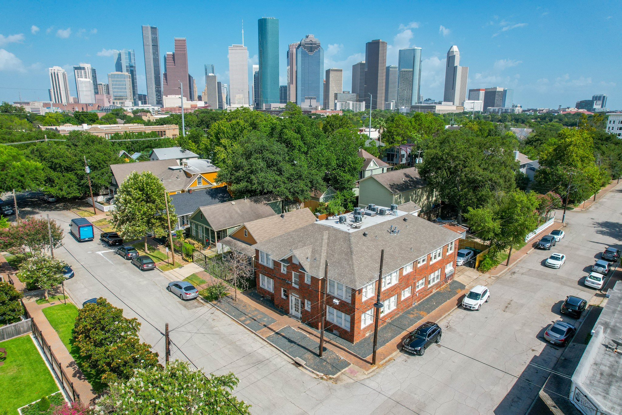 Photos of 2021 Kane St Apt 8 Houston TX 77007