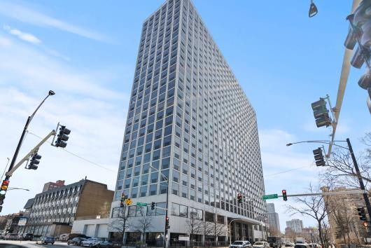 Photos of 4343 N Clarendon Ave Apt 1618 Chicago IL 60613