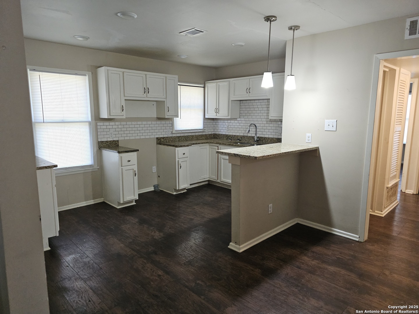 Photos of 390 Harcourt Ave San Antonio TX 78223