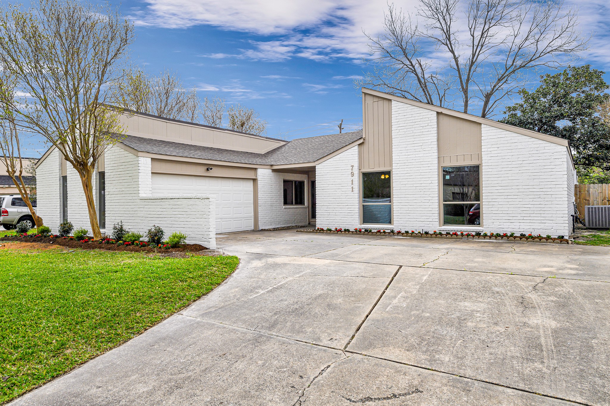 Photos of 7911 Portal Dr Houston TX 77071