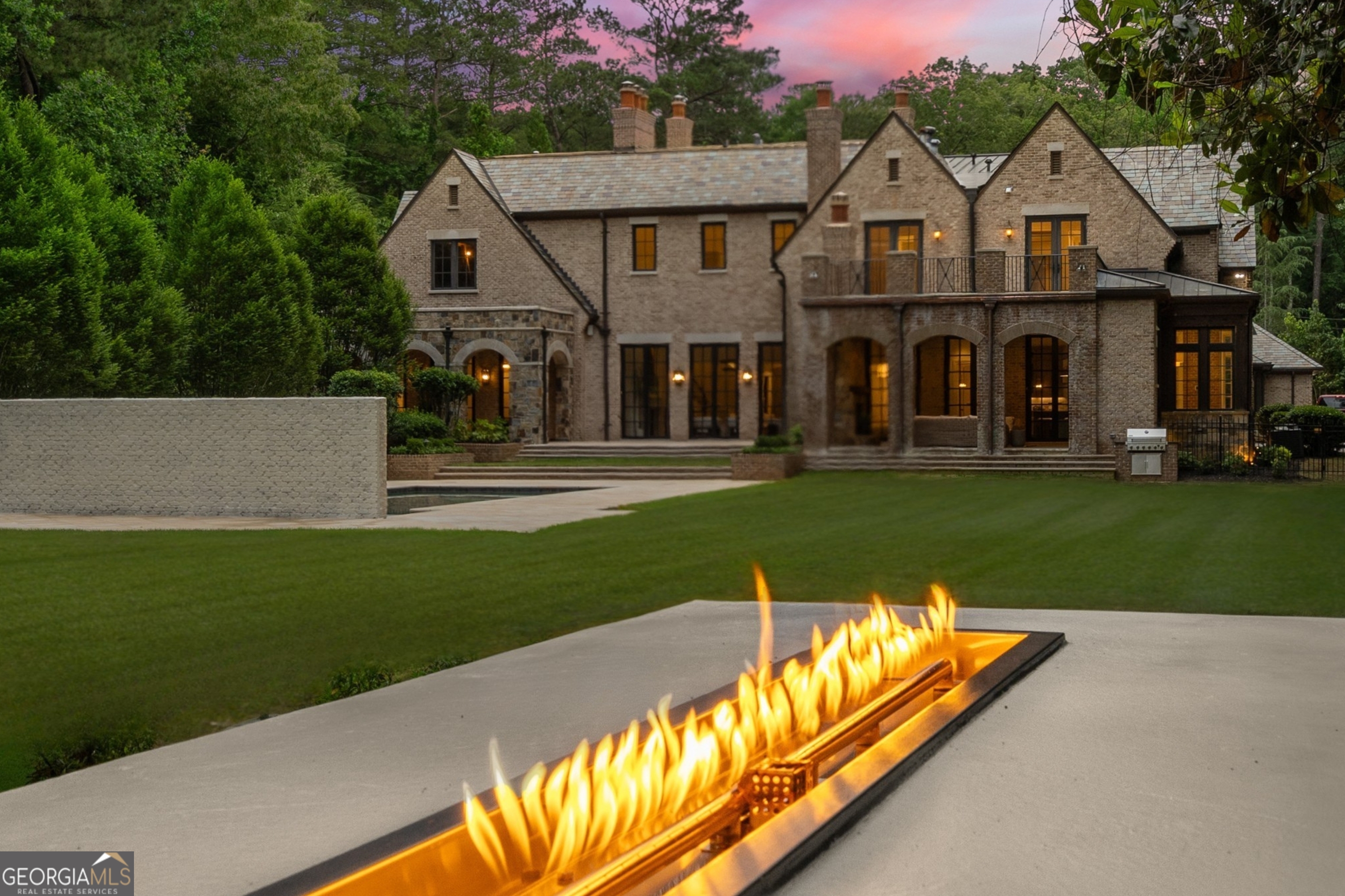 Photos of 4560 Harris Trl Sandy Springs GA 30327