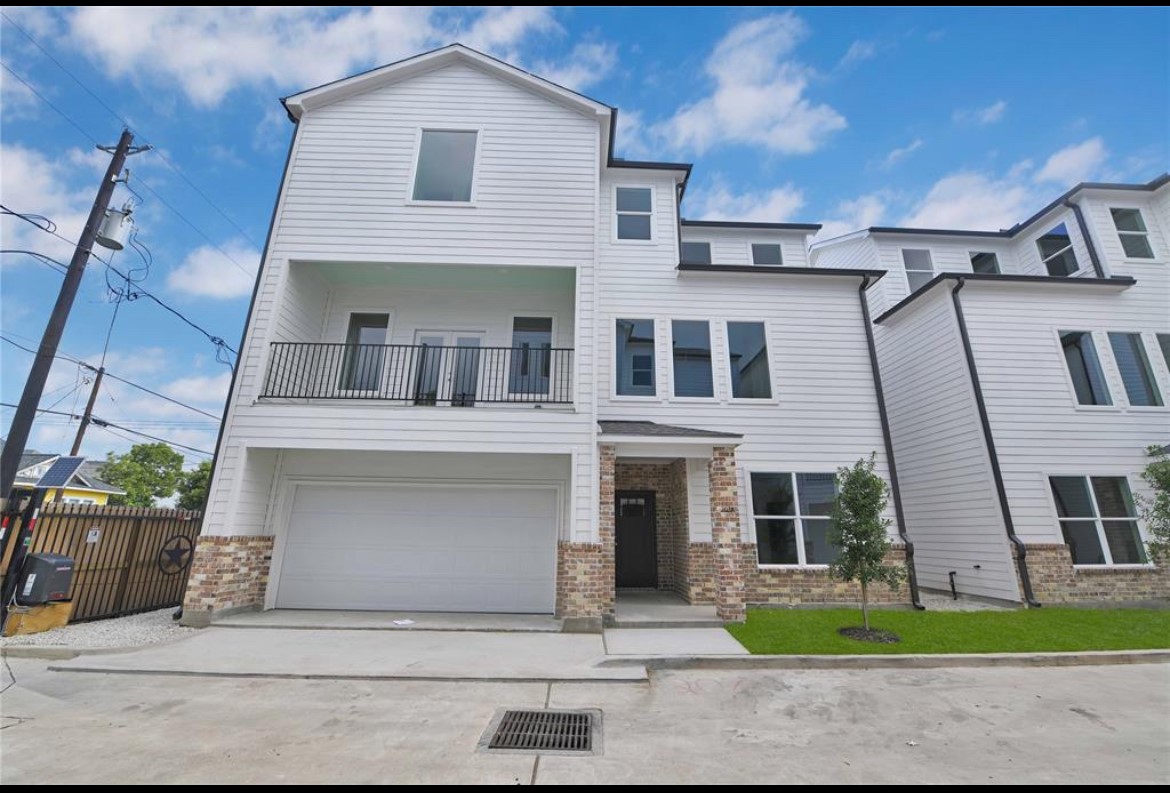 Photos of 209 Edgewood St Unit C Houston TX 77011