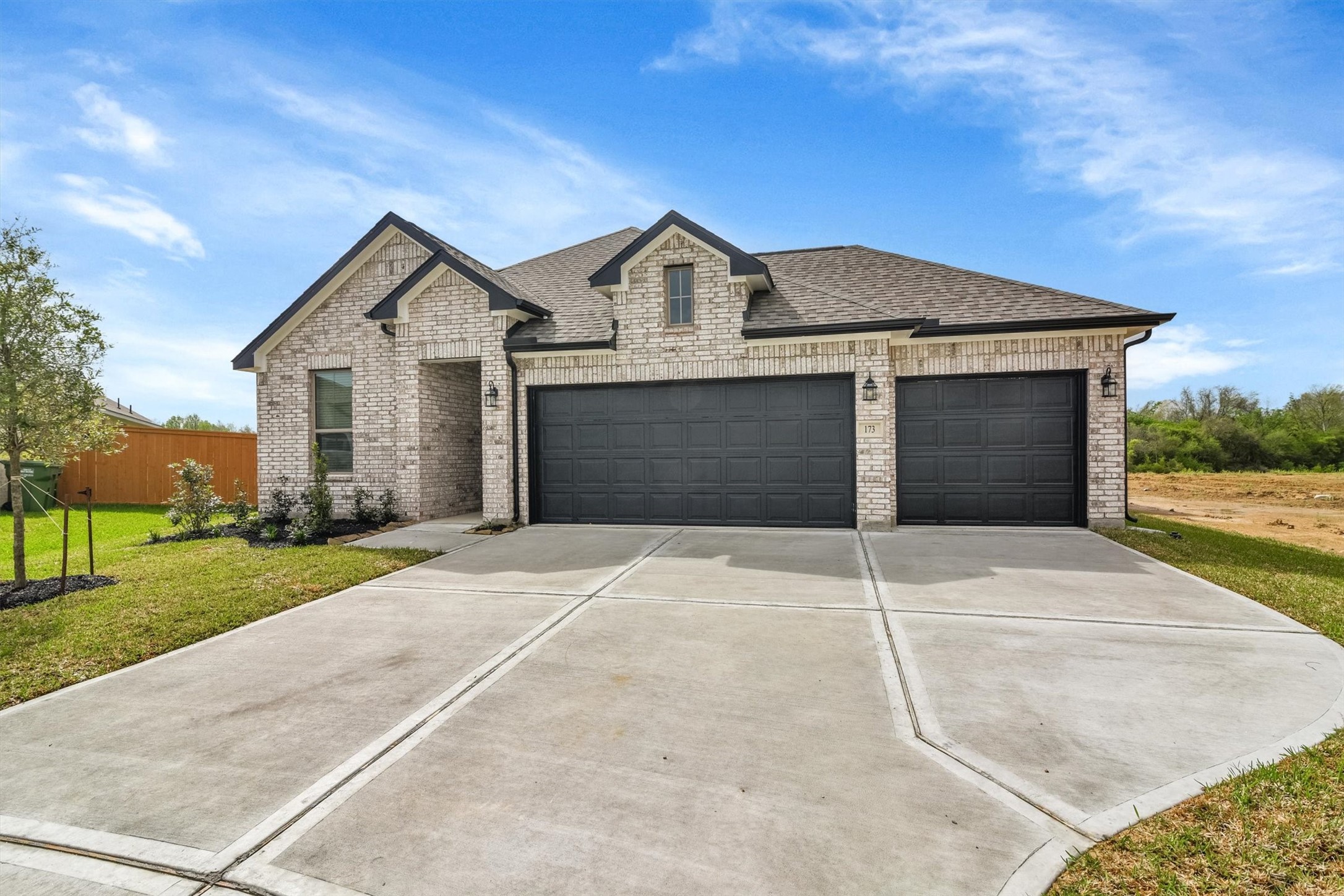 Photos of 173 Angelina Trail Dayton TX 77535