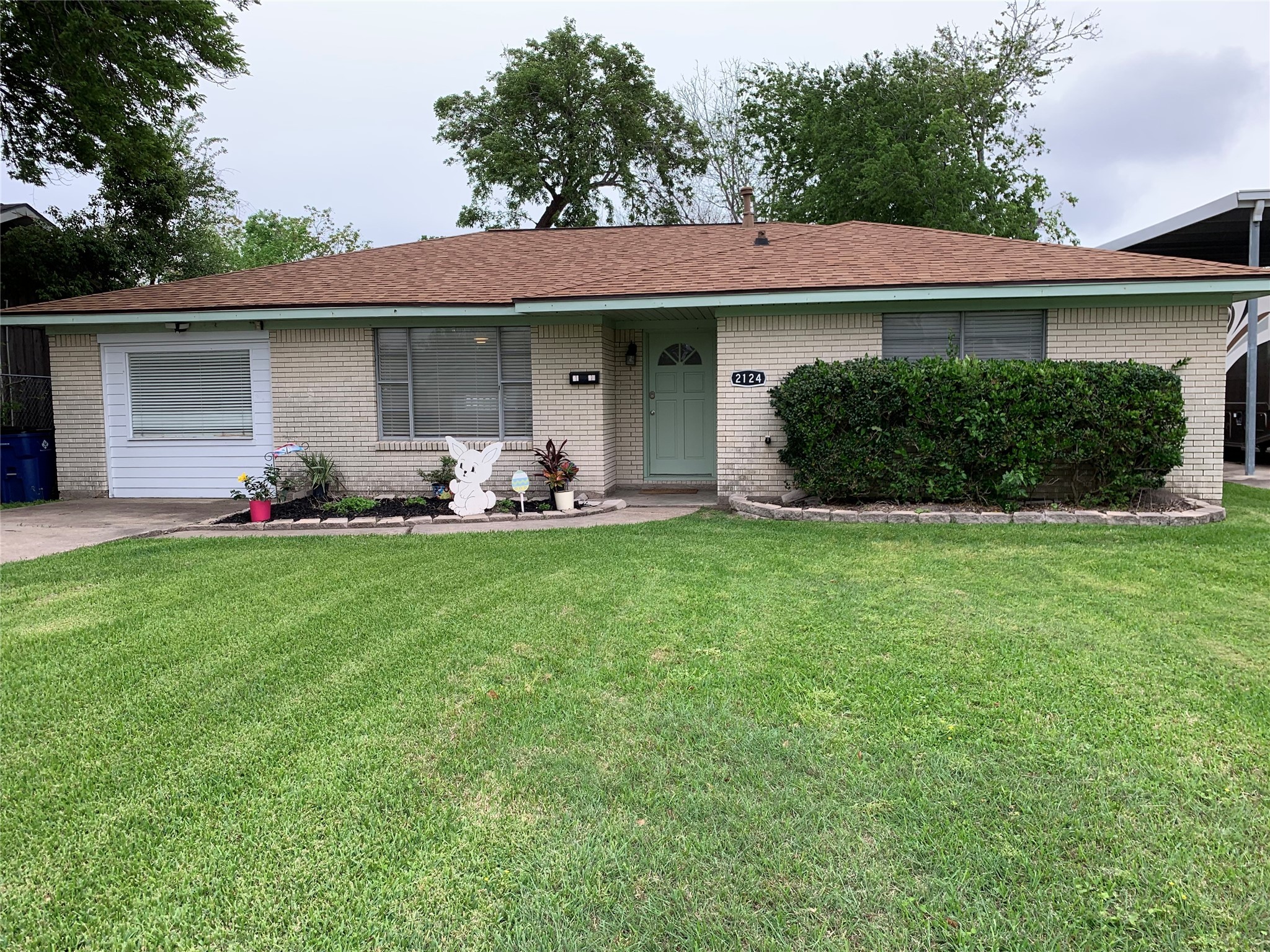 Photos of 2124 5th Ave N Texas City TX 77590