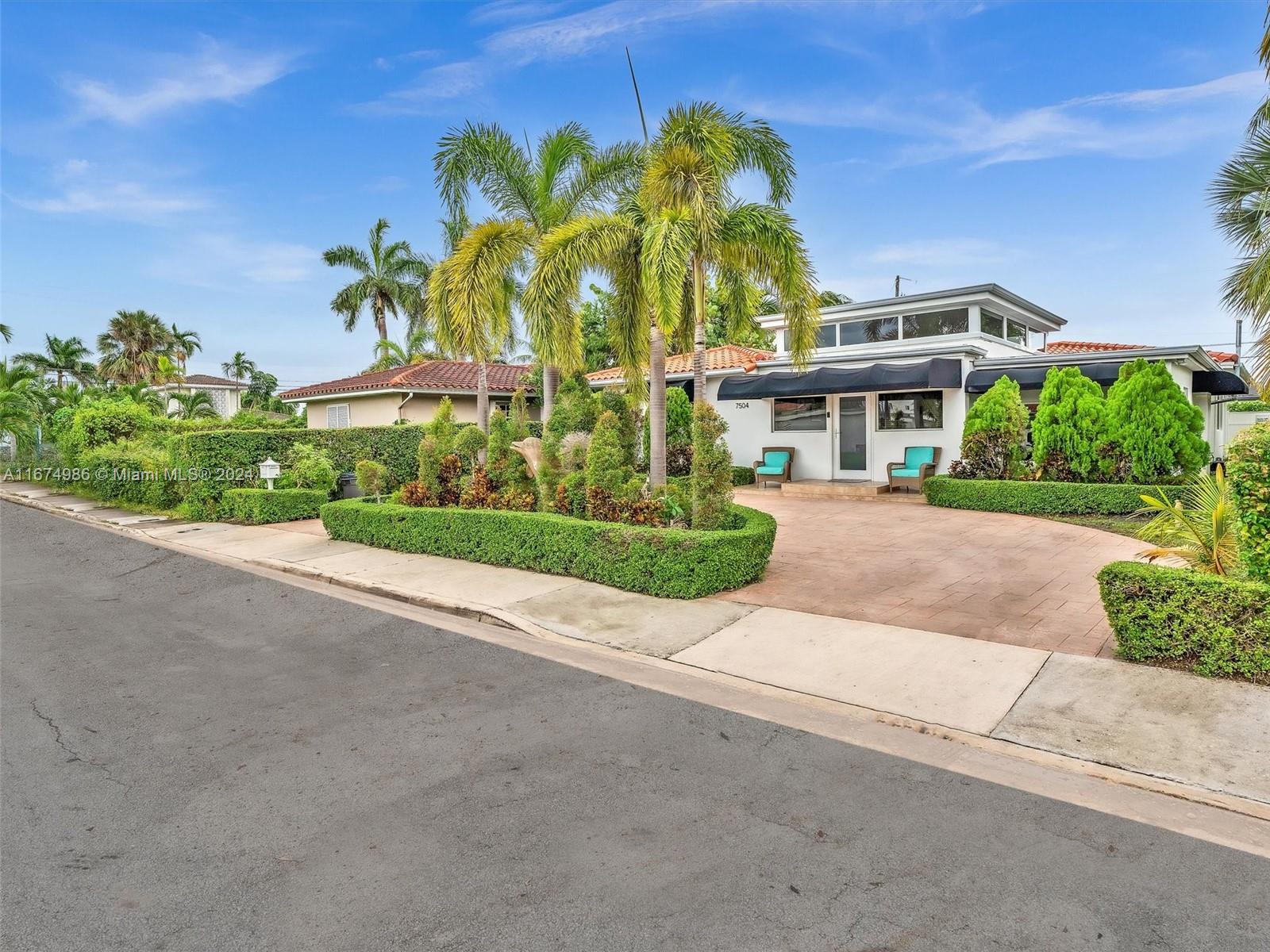 Photos of 7504 Hispanola Ave North Bay Village FL 33141