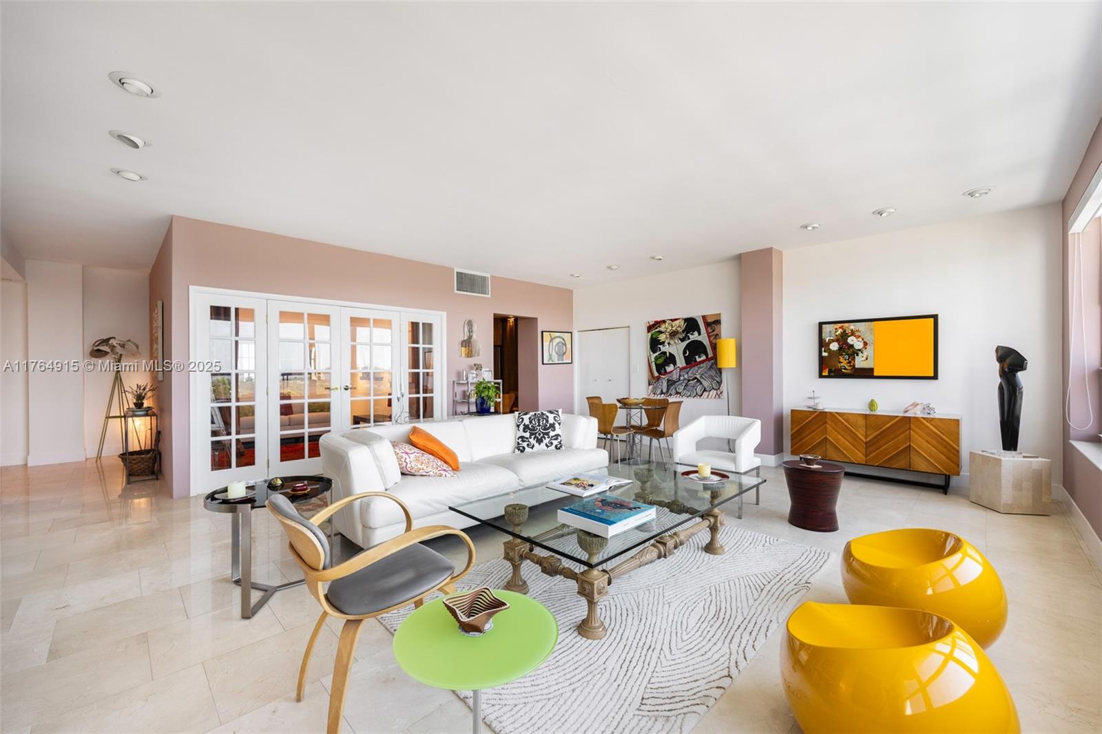 Photos of 4925 Collins Ave Apt 8G Miami Beach FL 33140