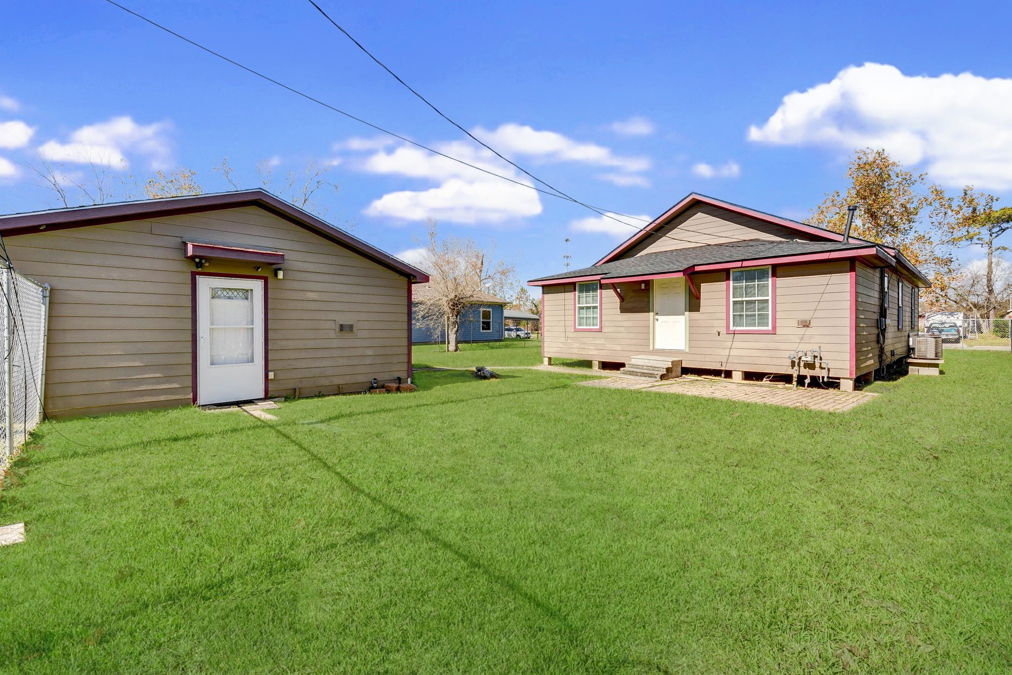 Photos of 809 4th Ave N Texas City TX 77590