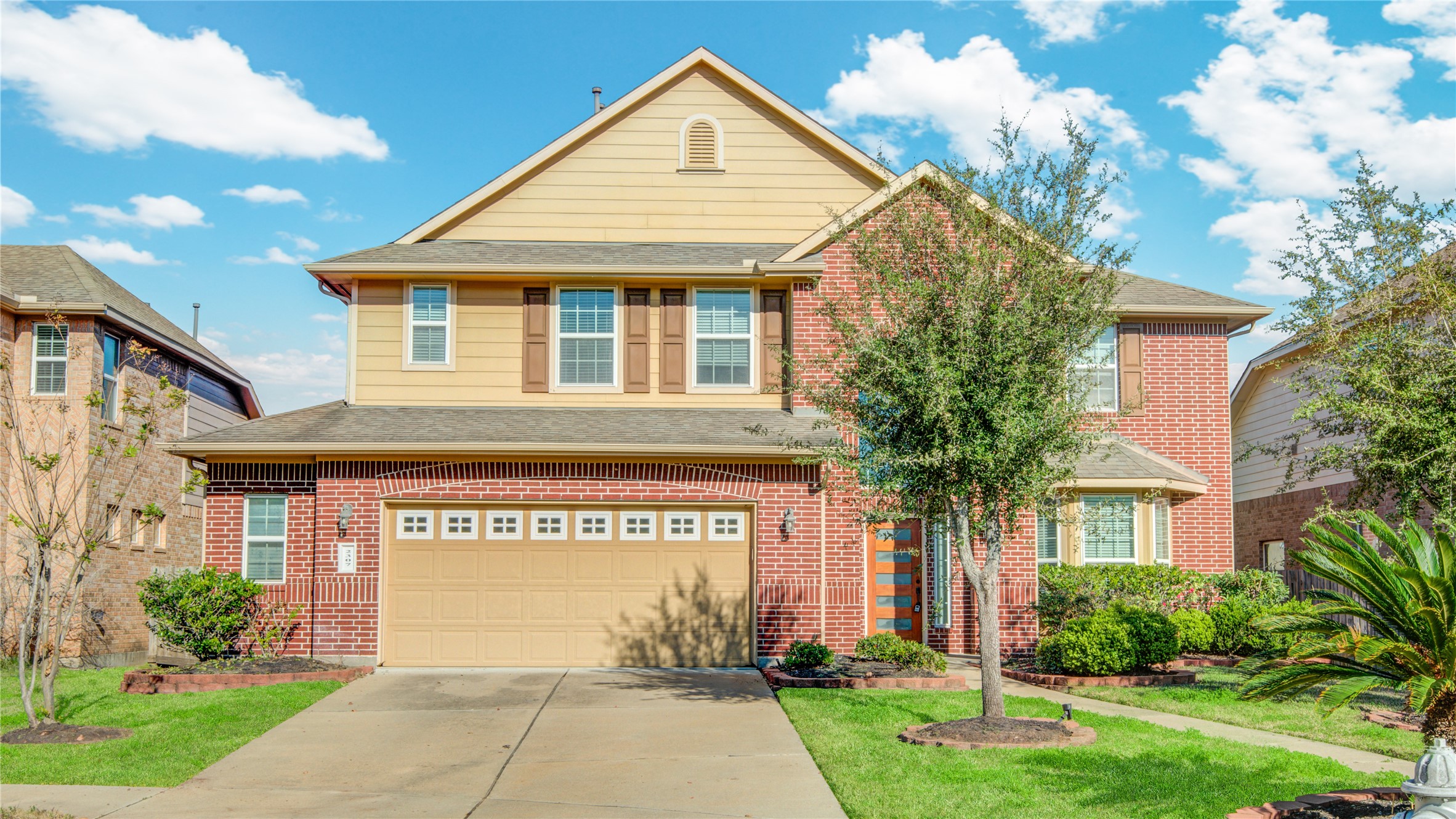 Photos of 2307 Creighton Ln Sugar Land TX 77479