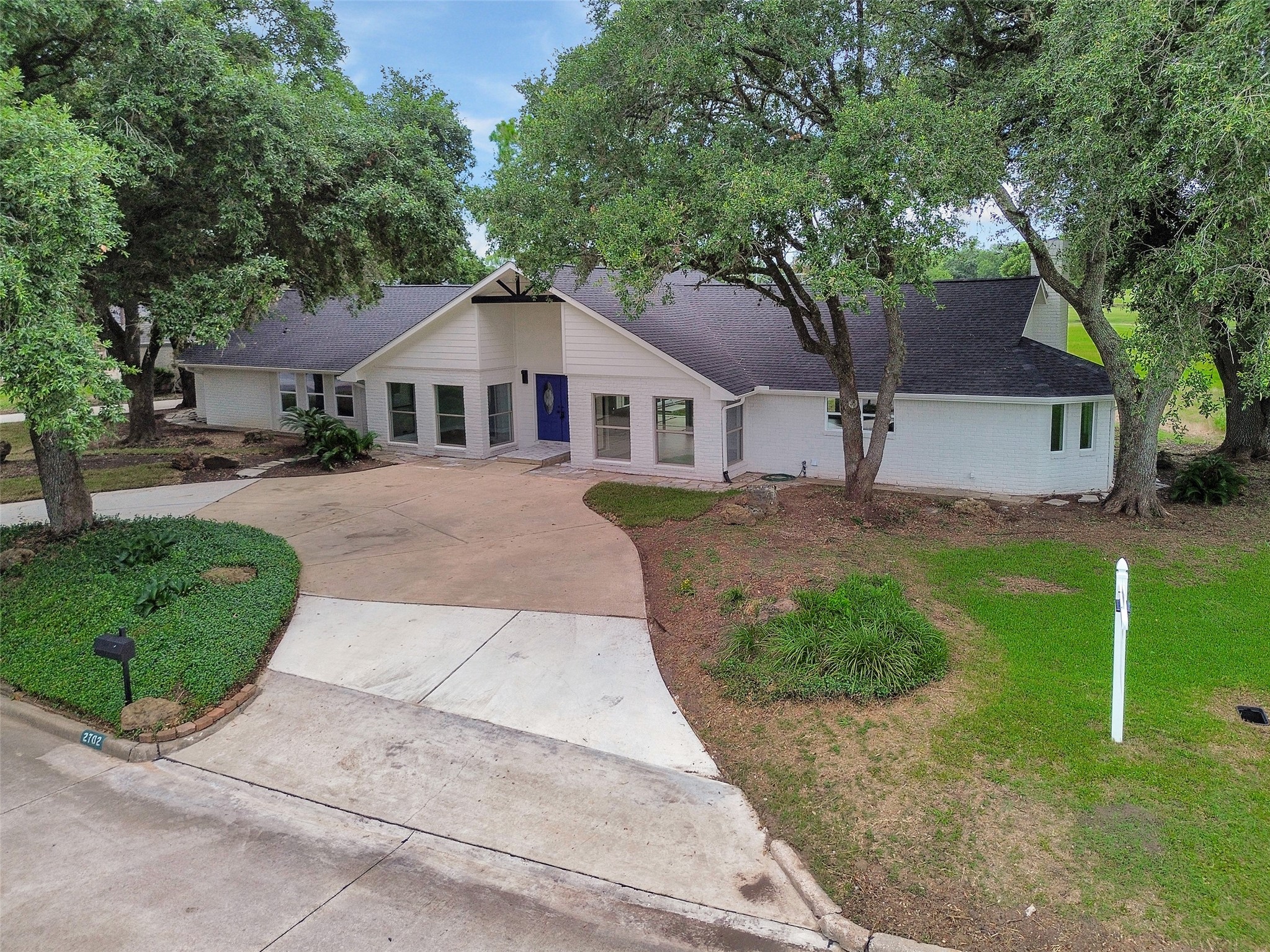 Photos of 2702 Fairway Dr Sugar Land TX 77478