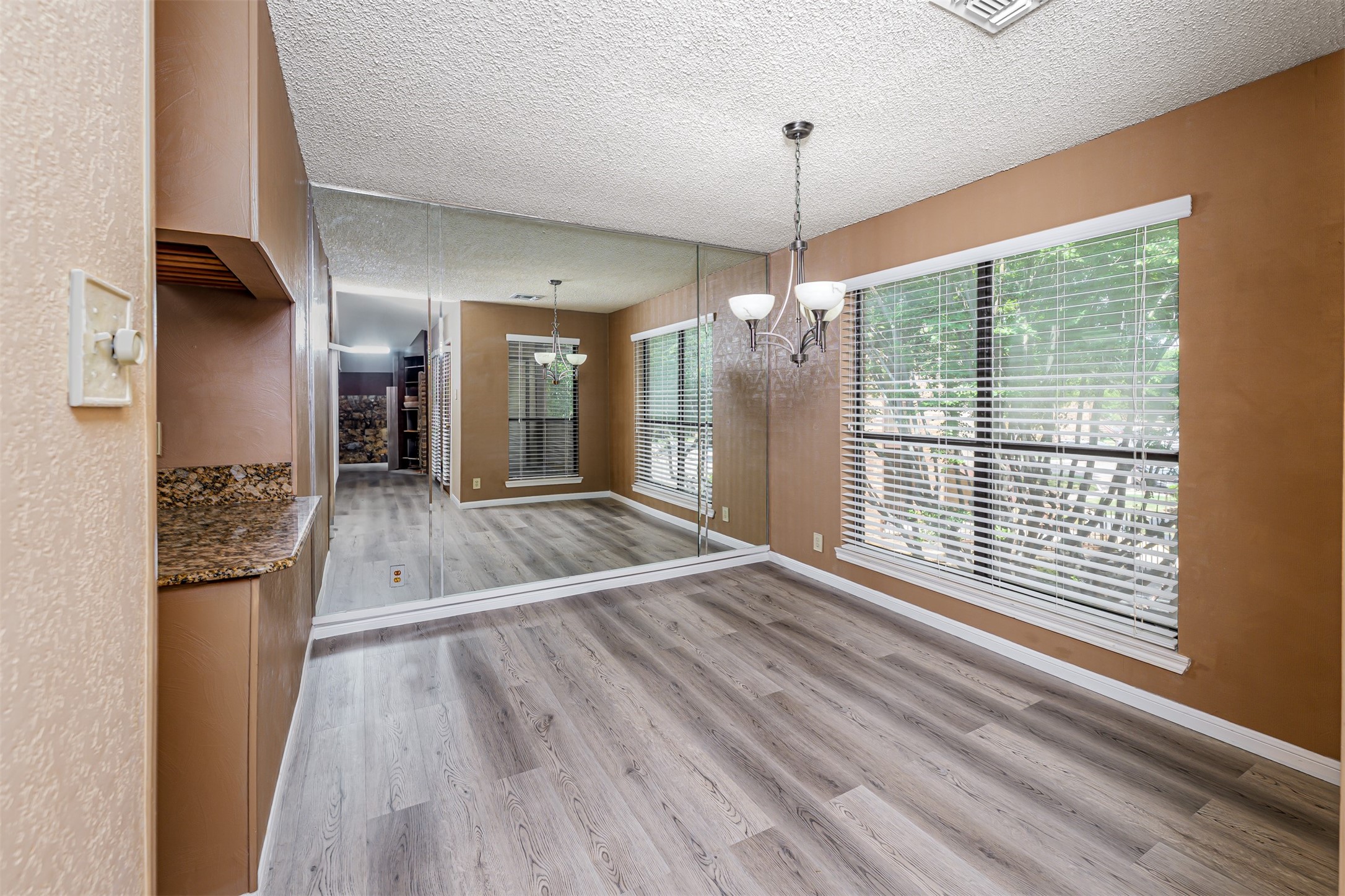 Photos of 1201 Harwell Dr Apt 225 Arlington TX 76011