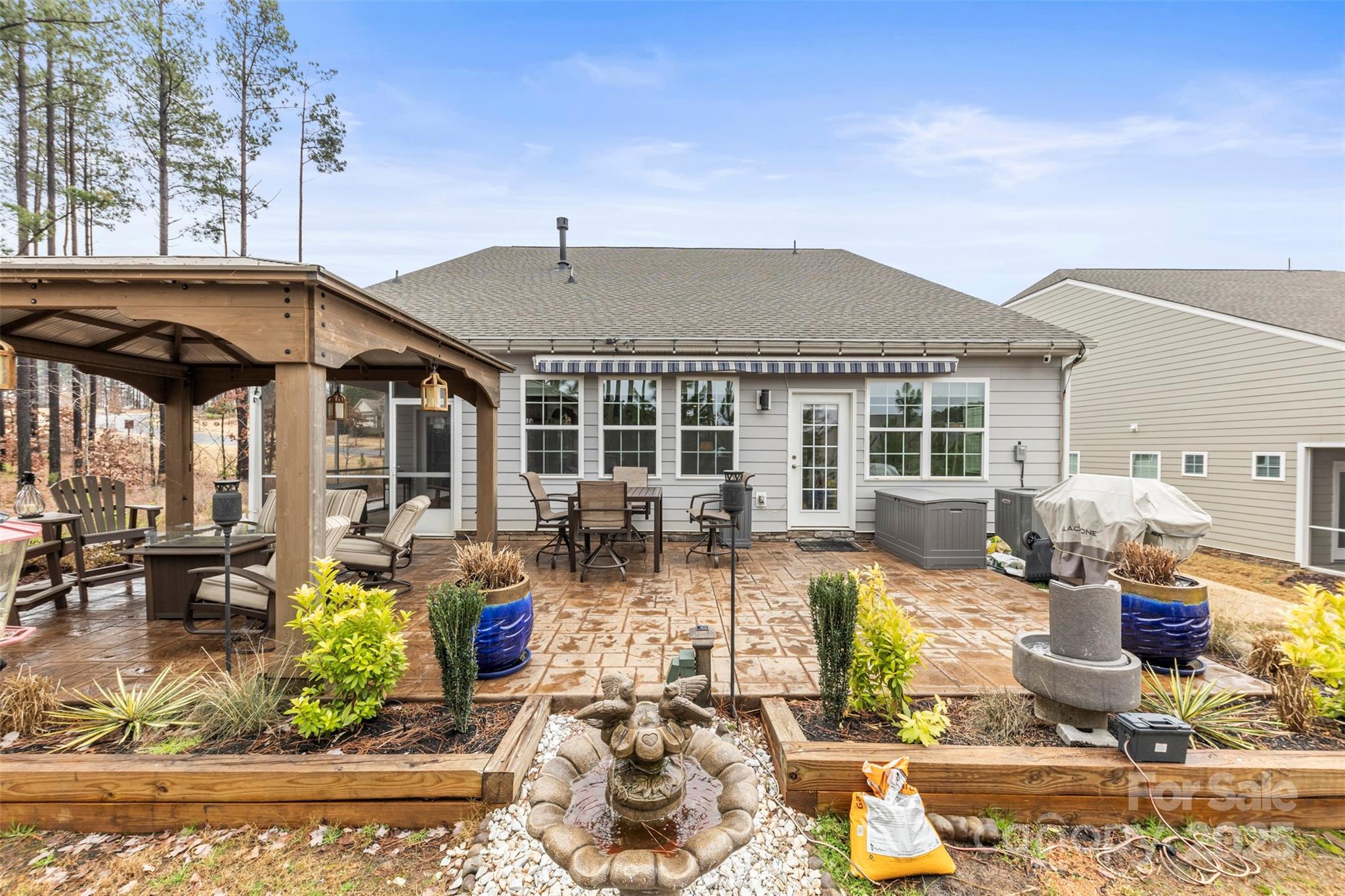Photos of 1029 Dali Blvd Mount Holly NC 28120