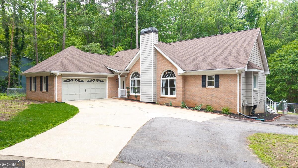 Photos of 320 Williamsburg Cir McDonough GA 30253