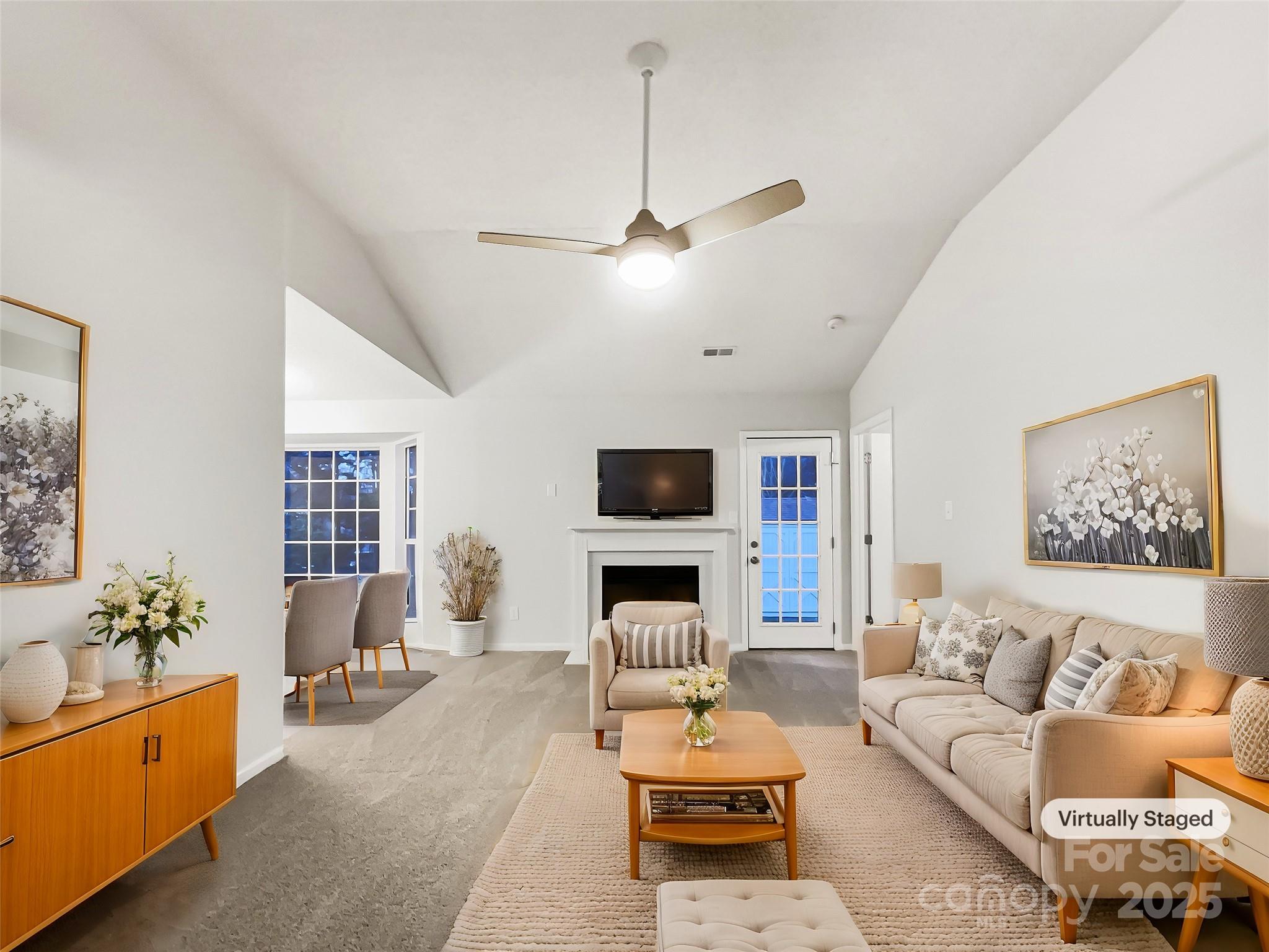 Photos of 10306 Creswell Ct Charlotte NC 28215