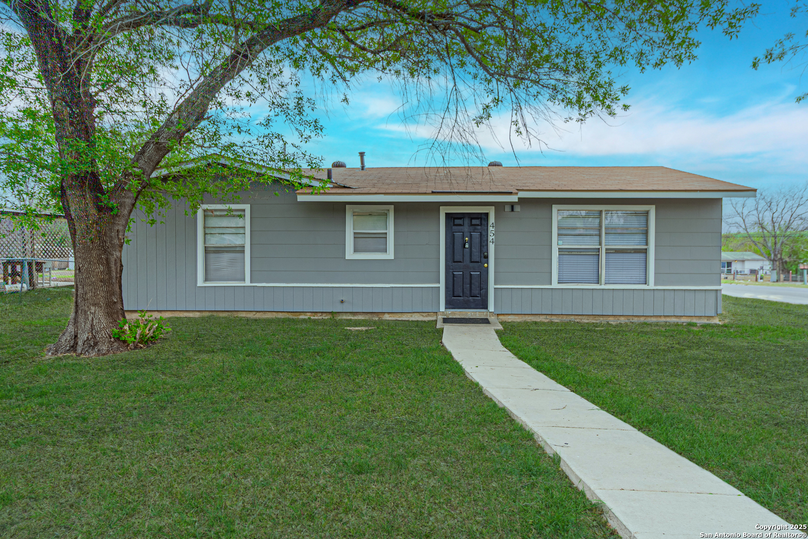 Photos of 454 Rasa Dr San Antonio TX 78227