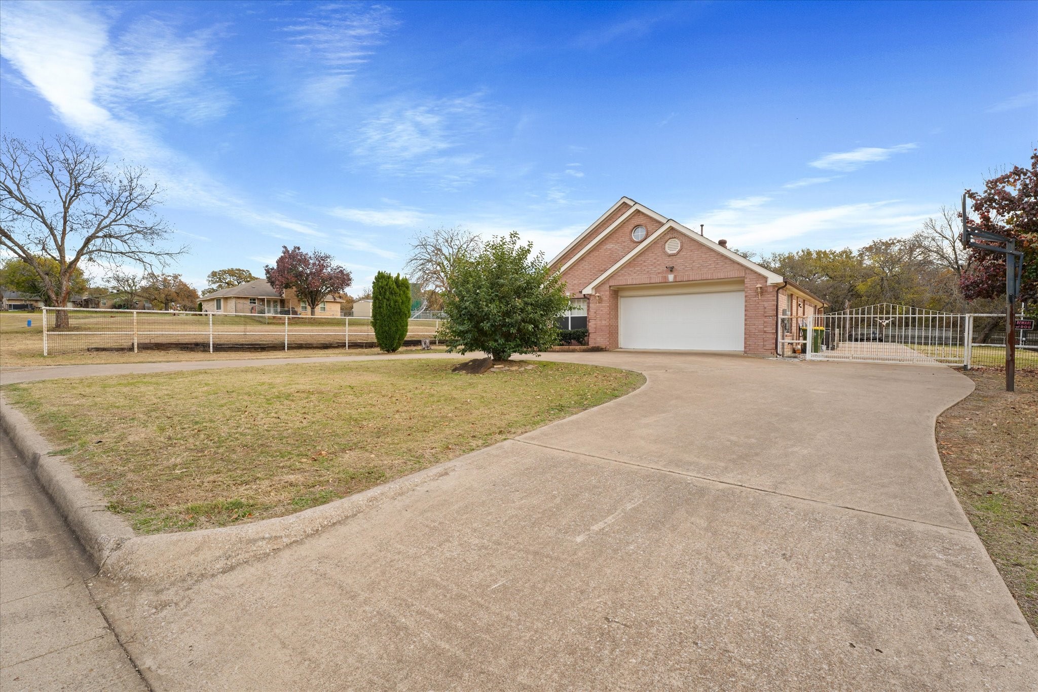 Photos of 5112 Knight Dr Fort Worth TX 76140