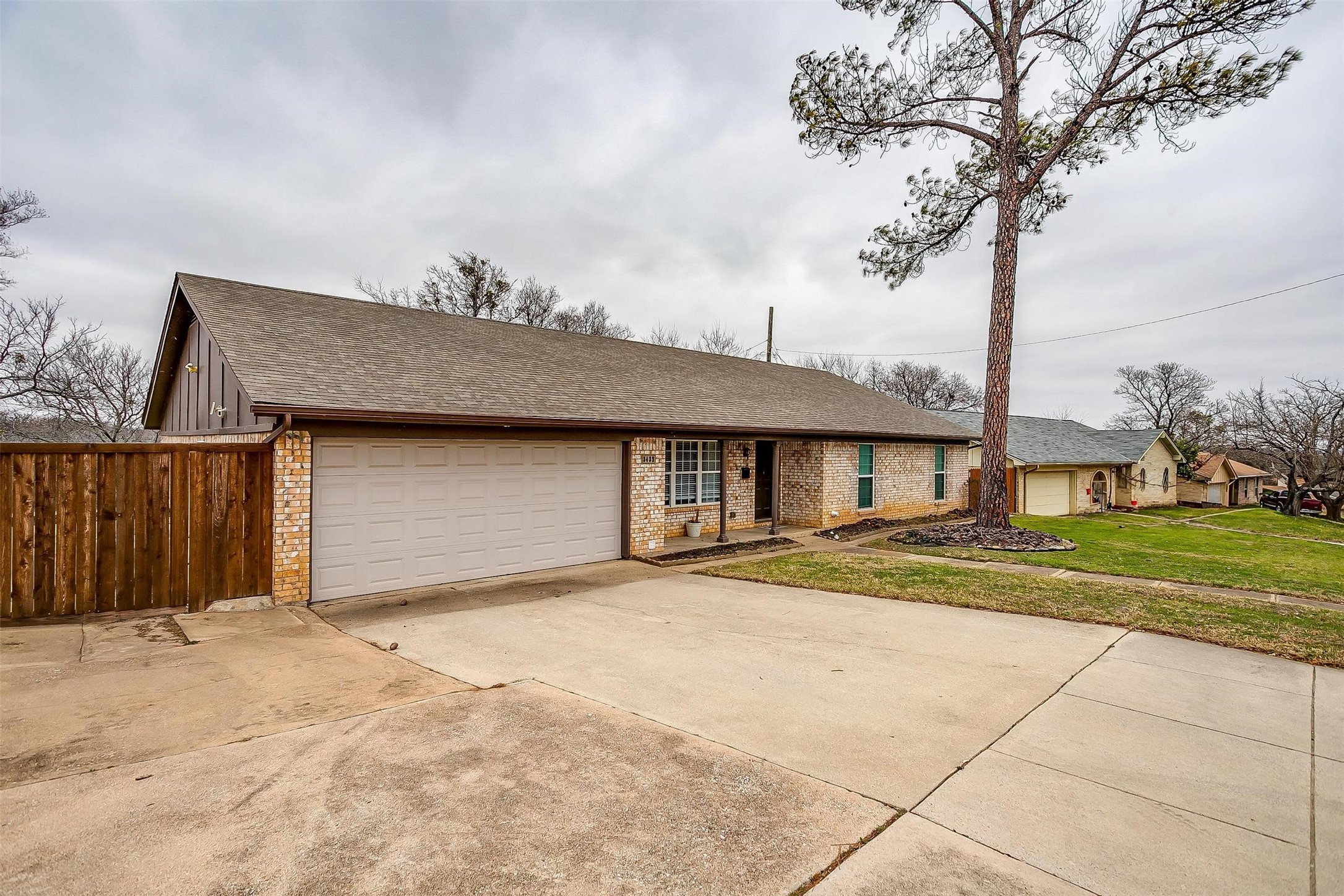 Photos of 3432 Willowcrest Dr North Richland Hills TX 76117