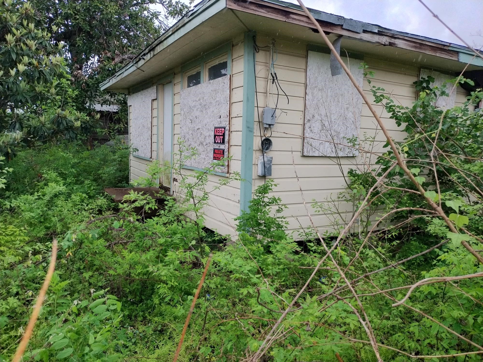 Photos of 4708 Engleford St Houston TX 77026