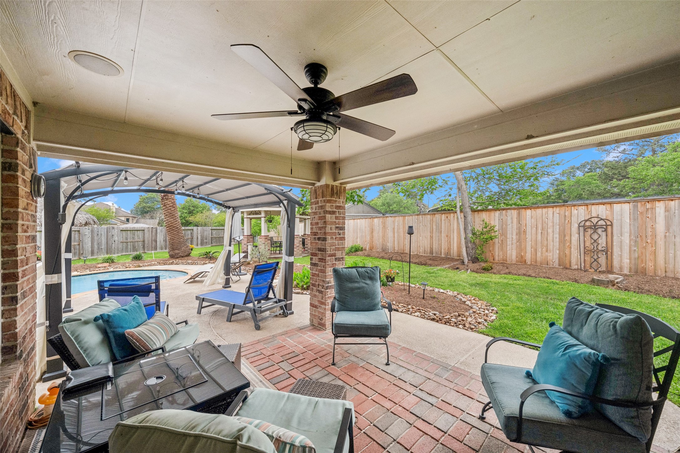 Photos of 13931 Eden Manor Ln Houston TX 77044