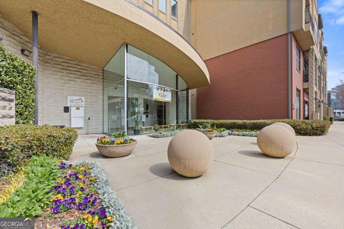 Photos of 400 17th St NW Unit 2025 Atlanta GA 30363