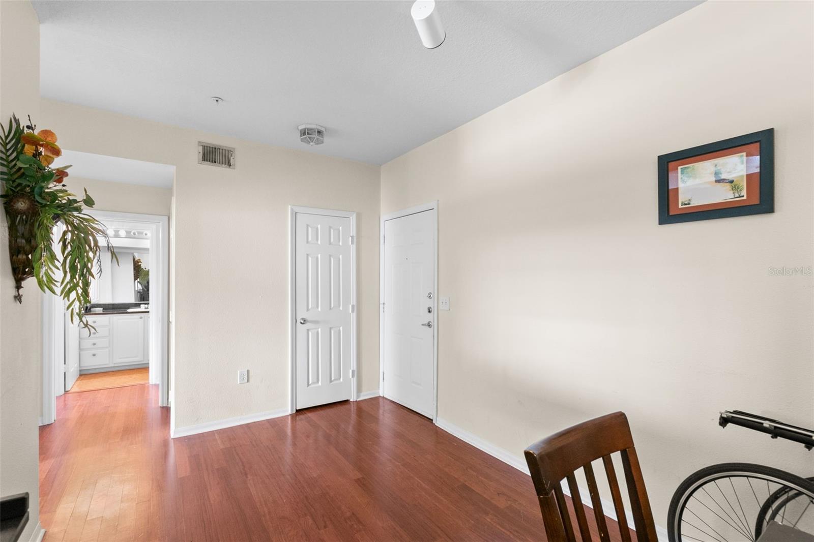 Photos of 501 Knights Run Ave Apt 1310 Tampa FL 33602