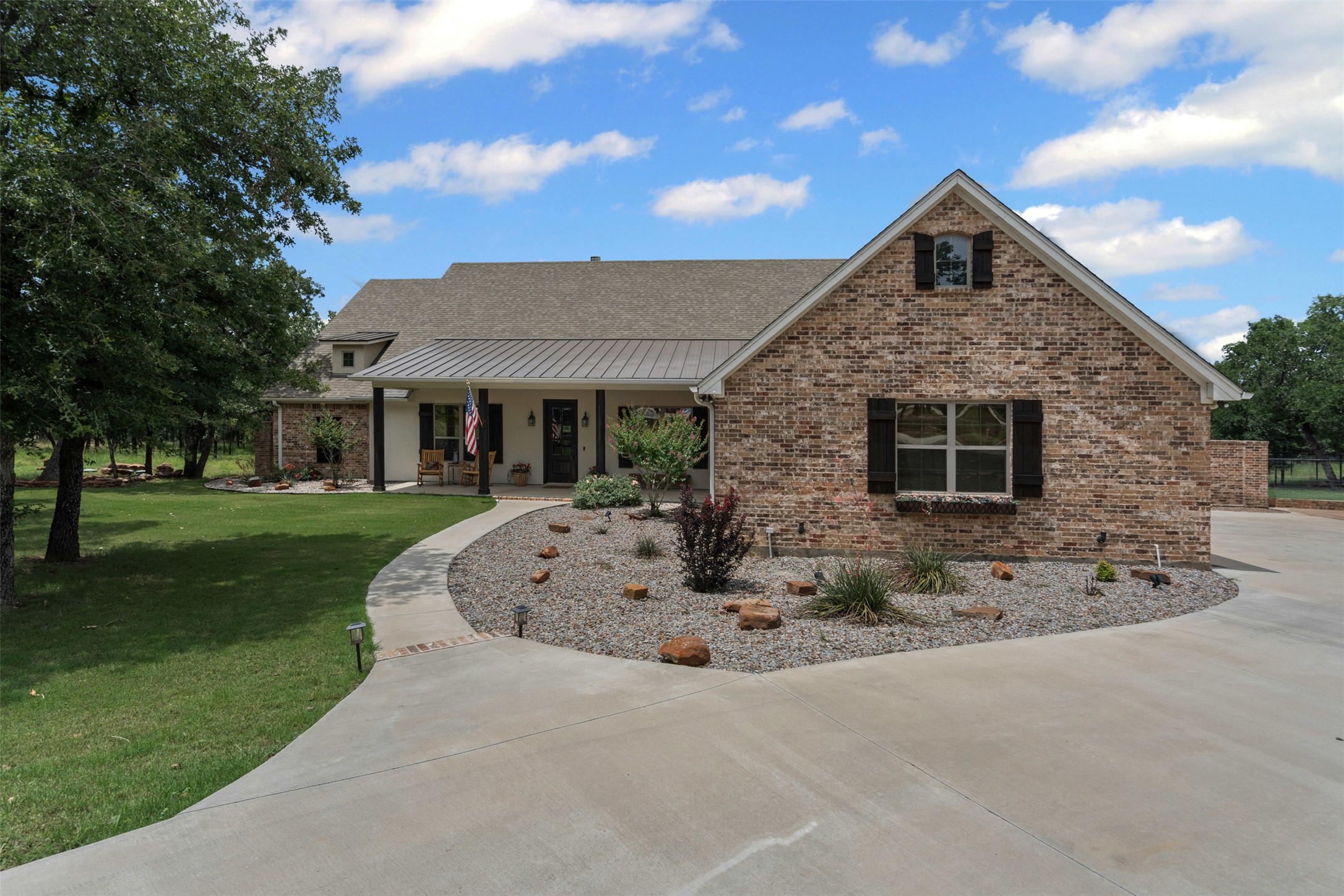 Photos of 205 El Dorado Trl Millsap TX 76066