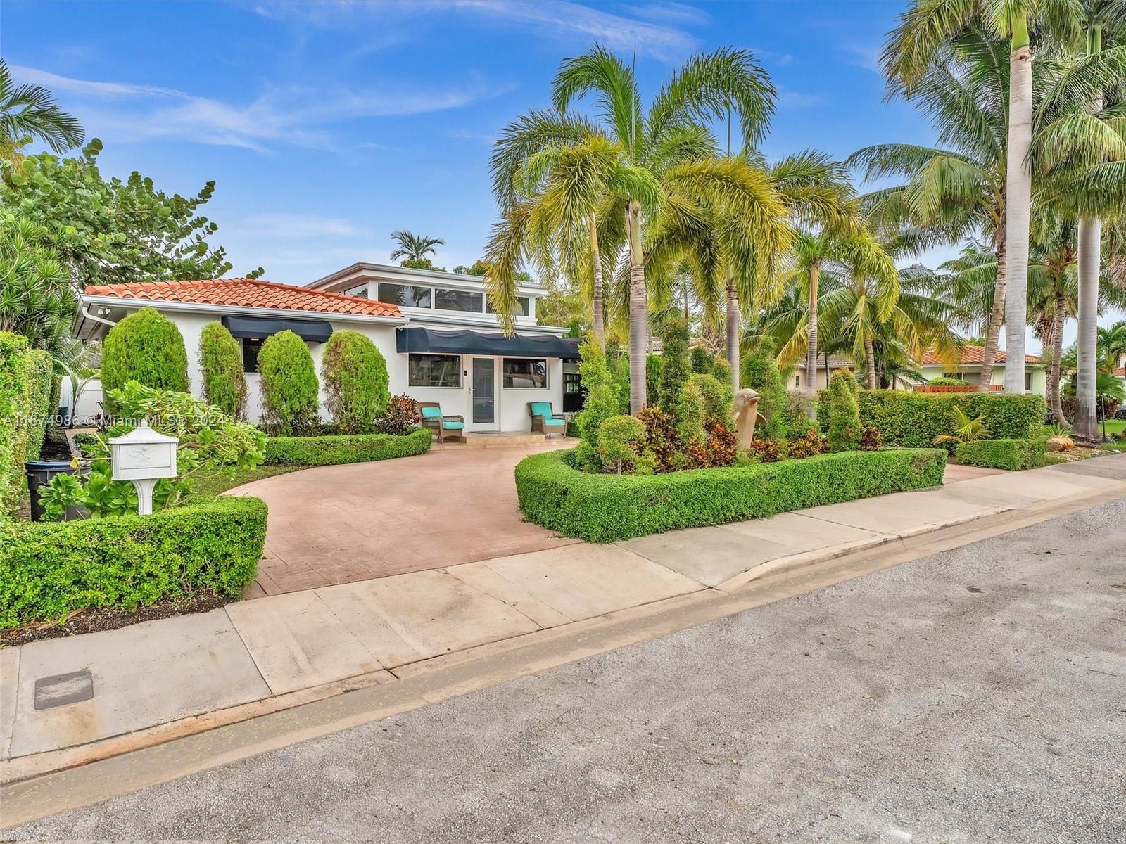 Photos of 7504 Hispanola Ave North Bay Village FL 33141
