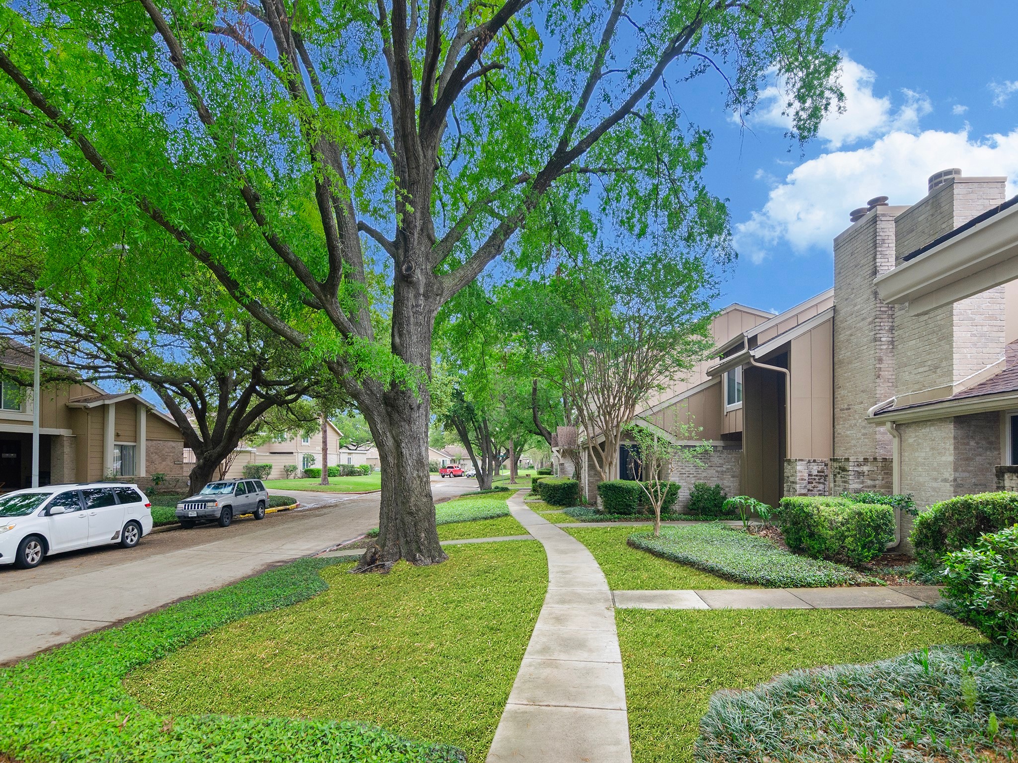 Photos of 11626 Village Place Dr Houston TX 77077
