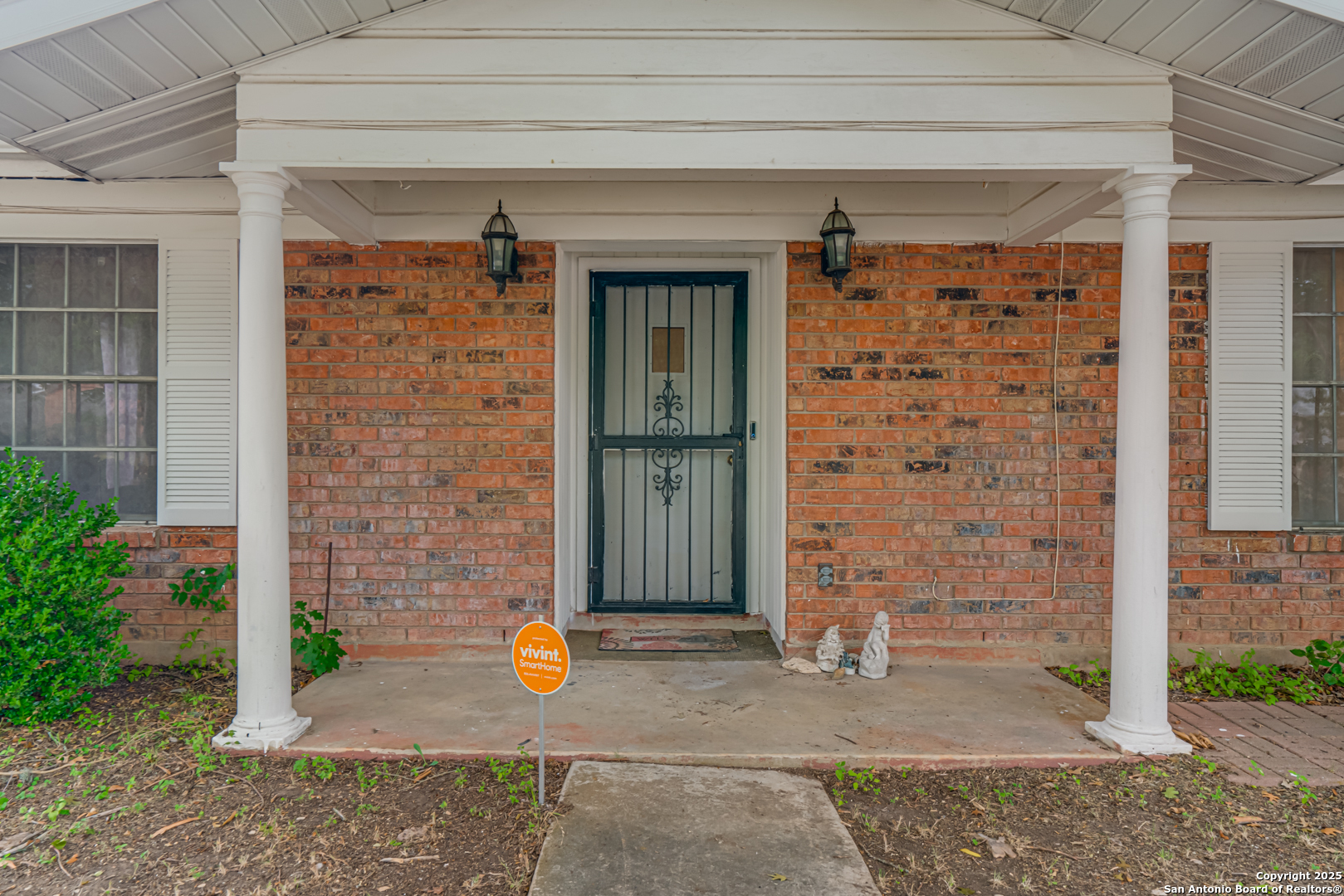 Photos of 11010 Burr Oak Dr San Antonio TX 78230