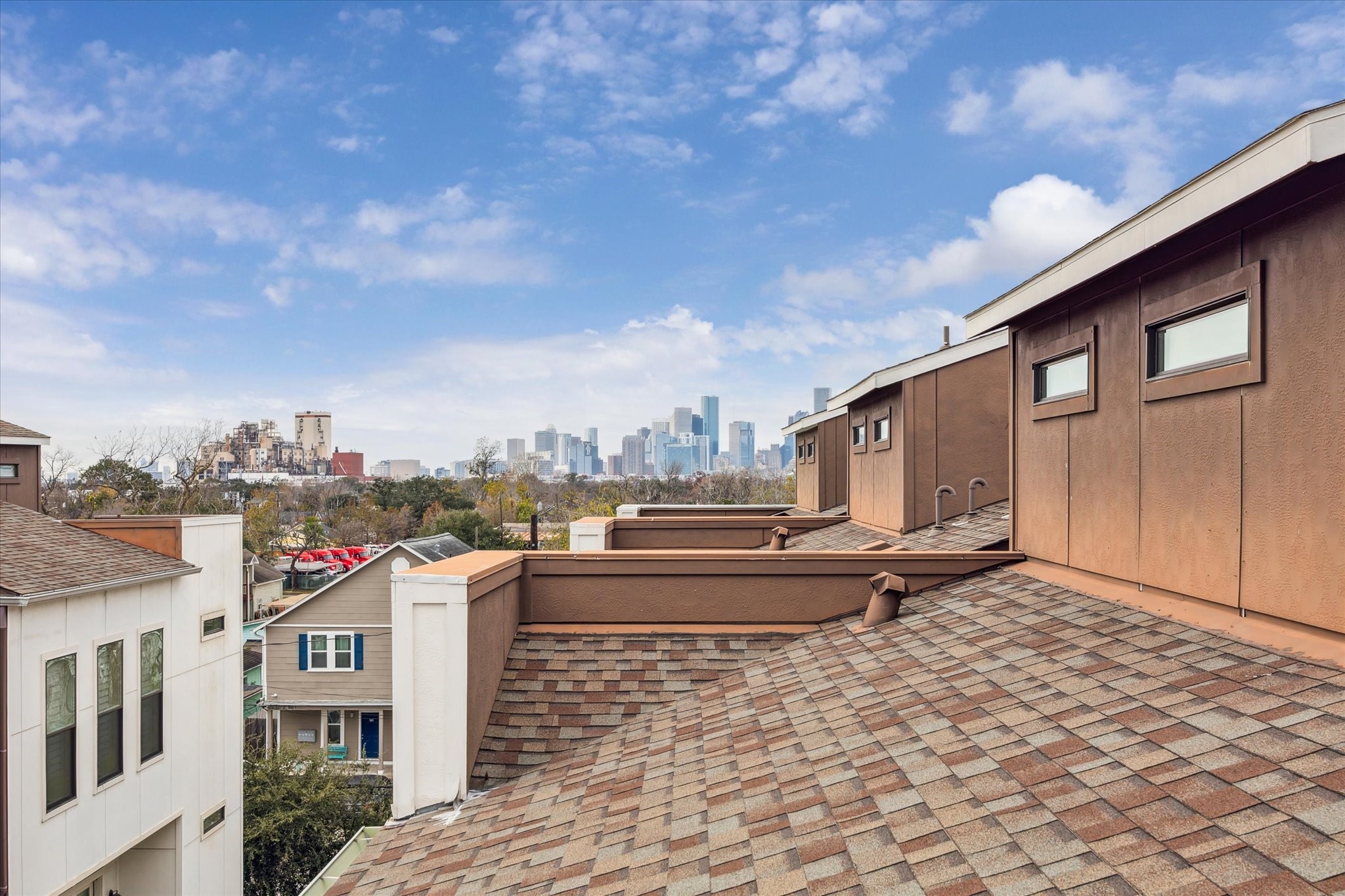 Photos of 209 Burr St Apt D Houston TX 77011