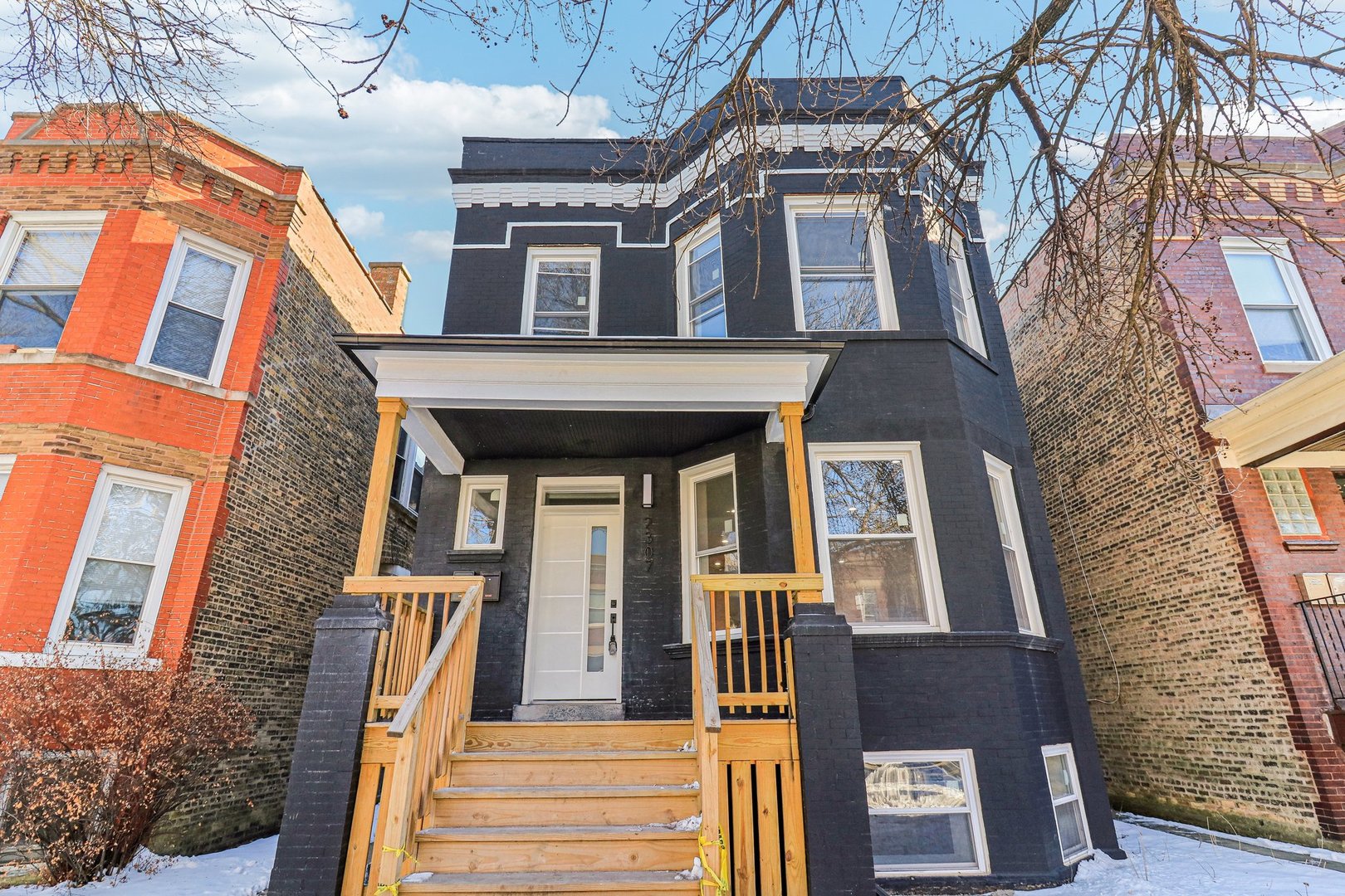 Photos of 2307 N Avers Ave Unit 2 Chicago IL 60647