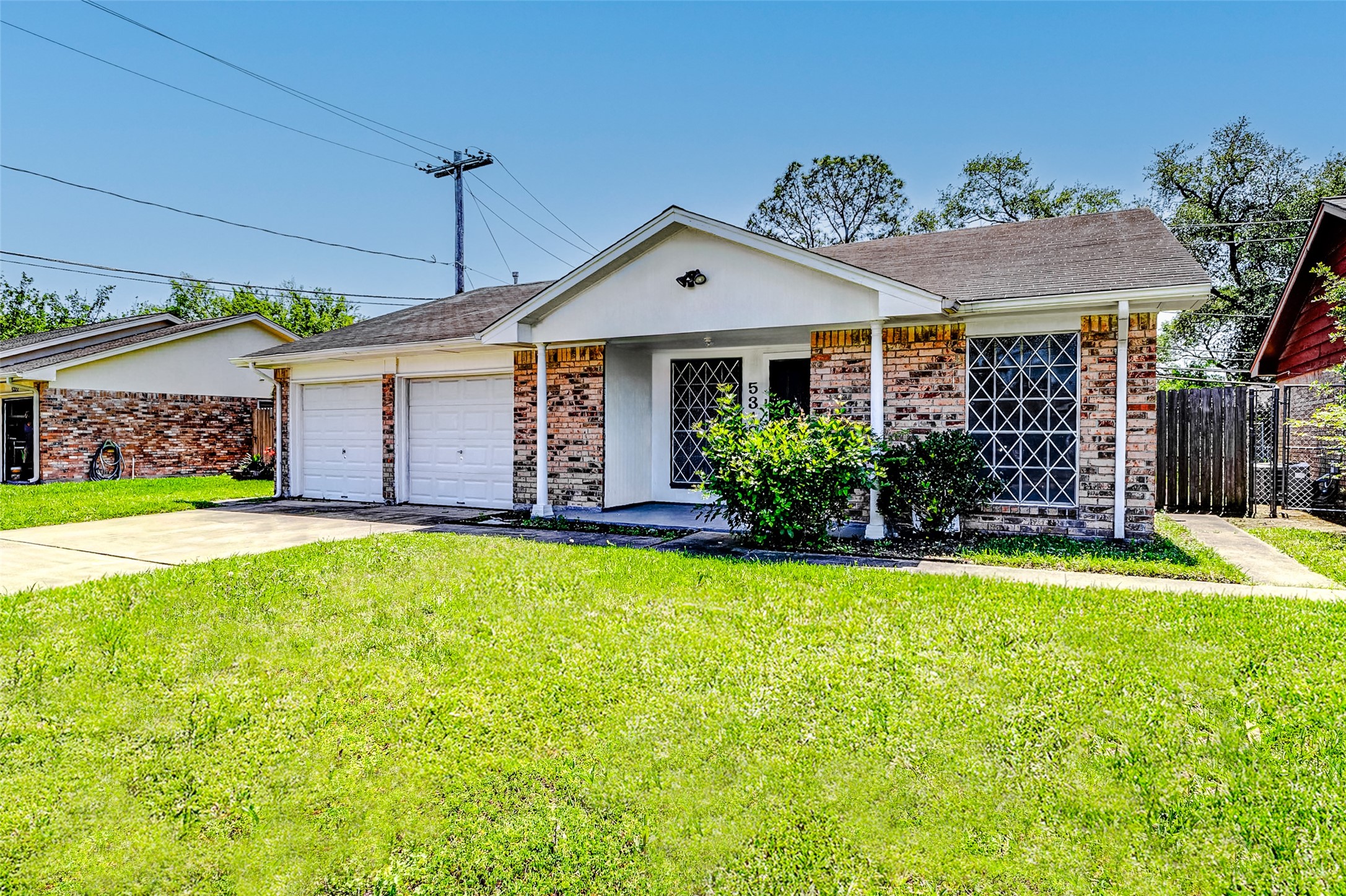 Photos of 5318 Botany Ln Houston TX 77048