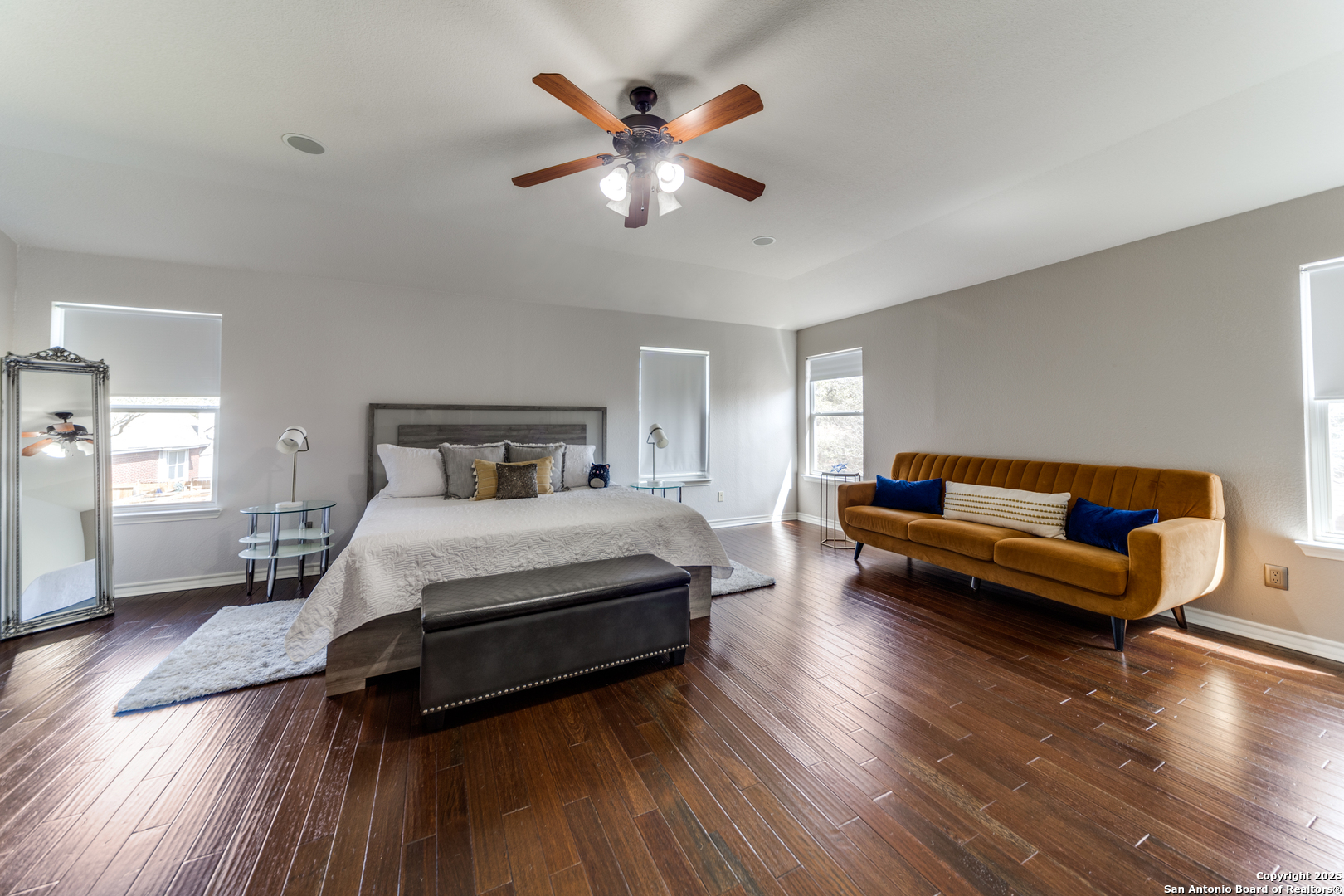 Photos of 1315 Tanager Ct San Antonio TX 78260