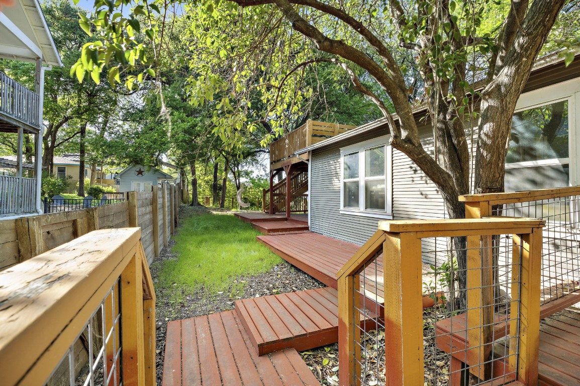 Photos of 512 Bouldin Ave Austin TX 78704