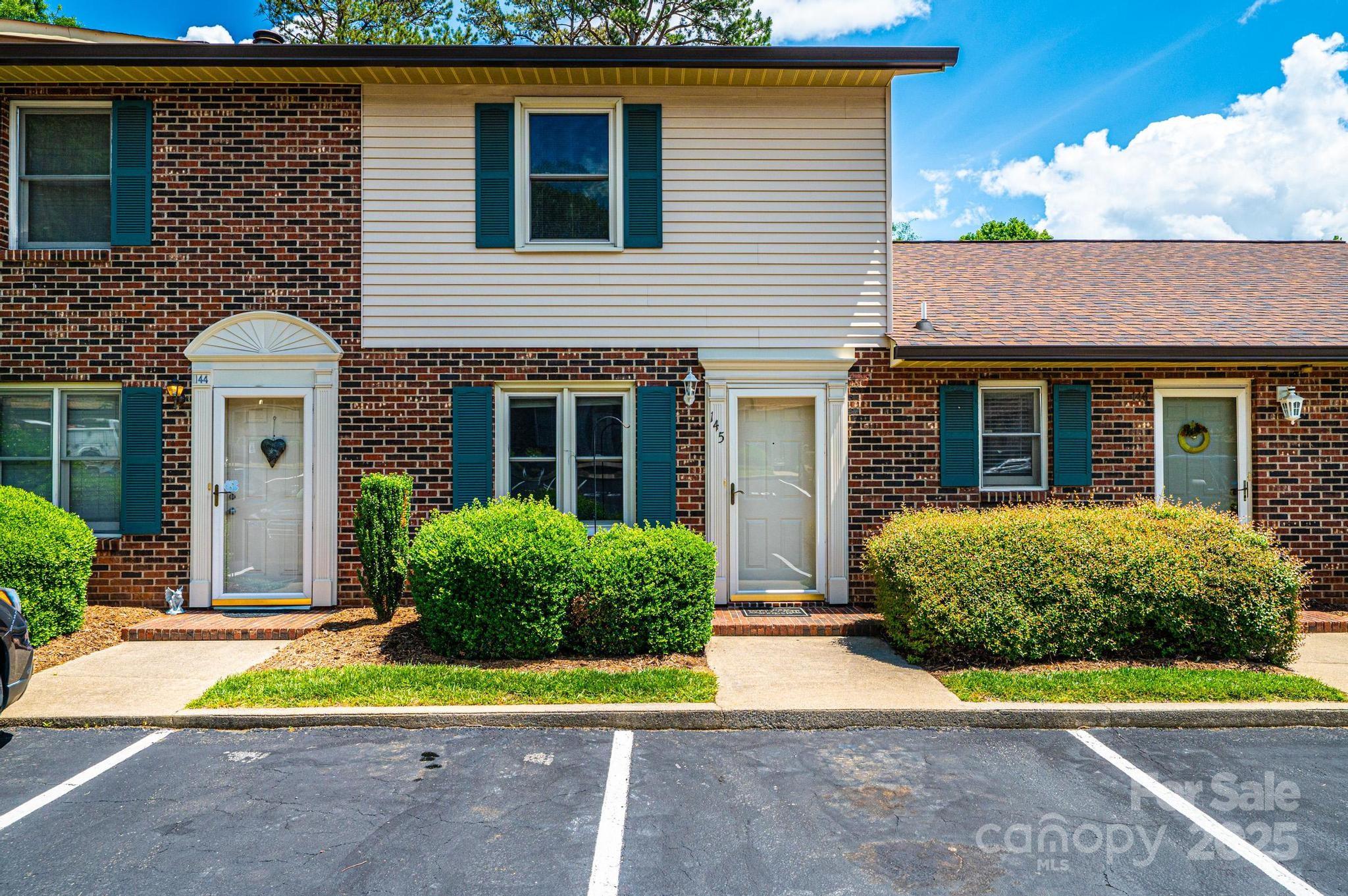 Photos of 1330 5th St NE Apt 145 Hickory NC 28601