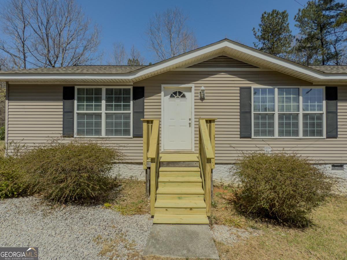 Photos of 2188 HI Roc Cir NE Conyers GA 30012