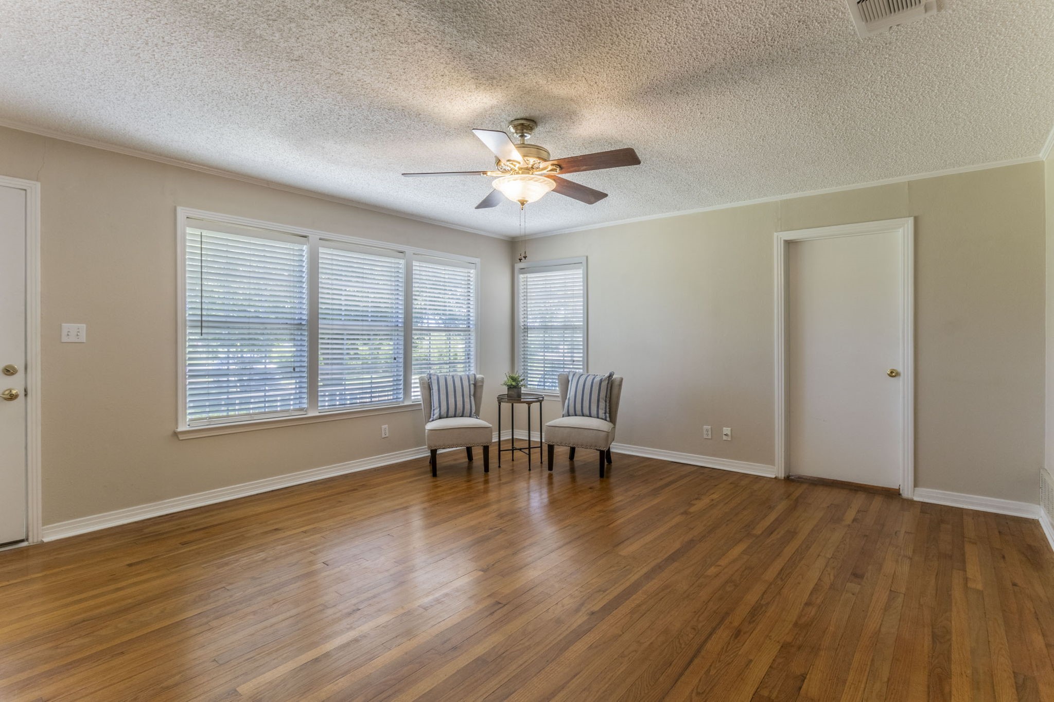 Photos of 2710 Mineral Wells Hwy Weatherford TX 76088