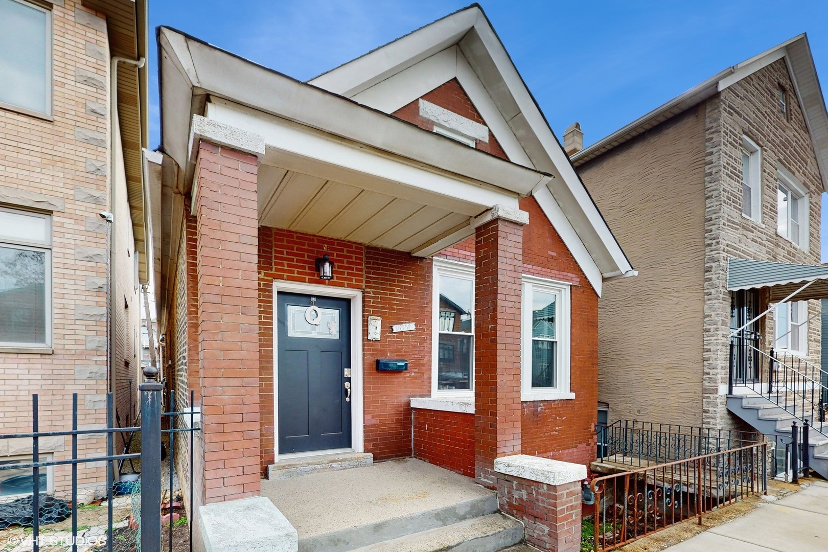 Photos of 2851 S Keeley St Chicago IL 60608