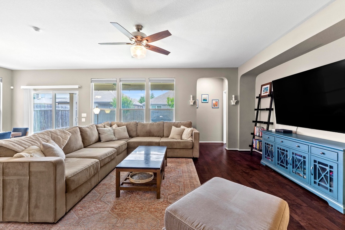Photos of 1413 Berlin Ln Austin TX 78753