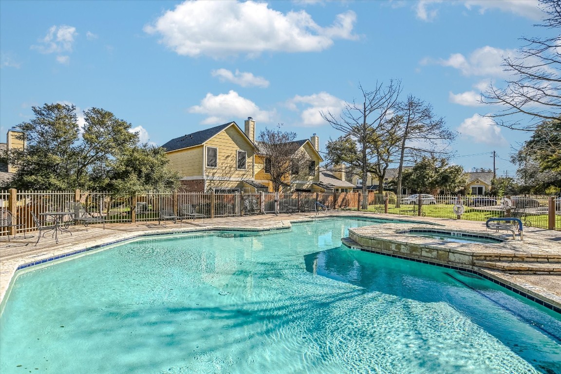 Photos of 11901 Swearingen Dr Apt 37 Austin TX 78758