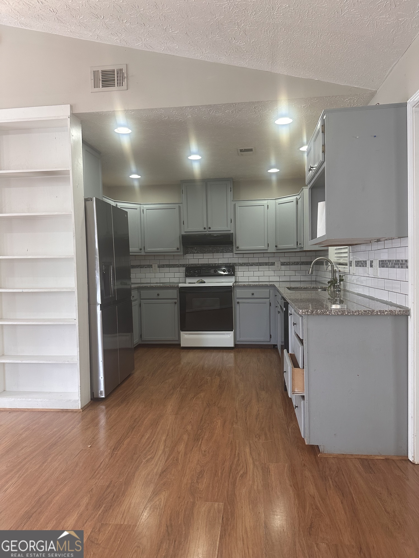 Photos of 220 Canterbury Ln Lawrenceville GA 30046